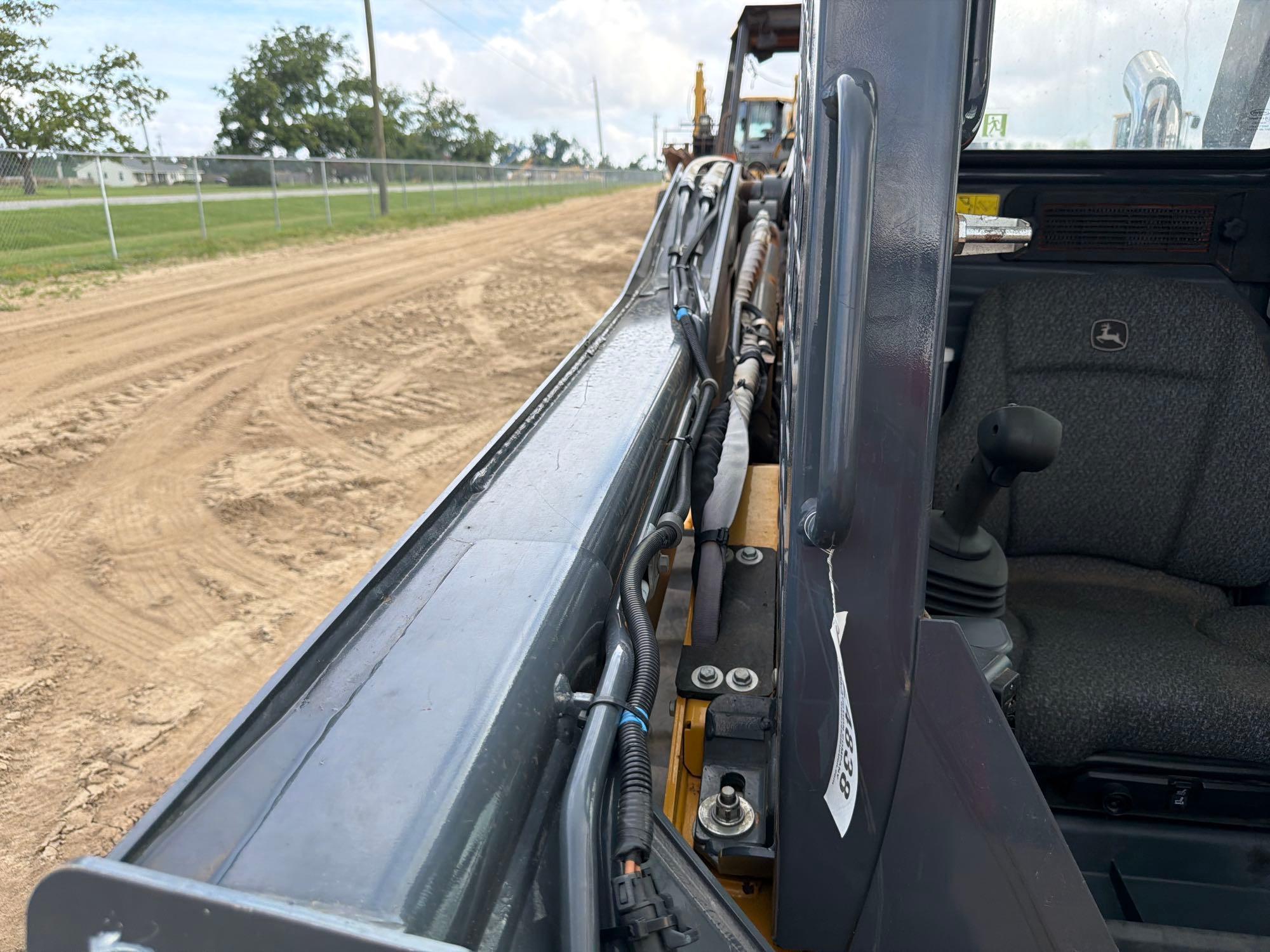 2023 John Deere 325G