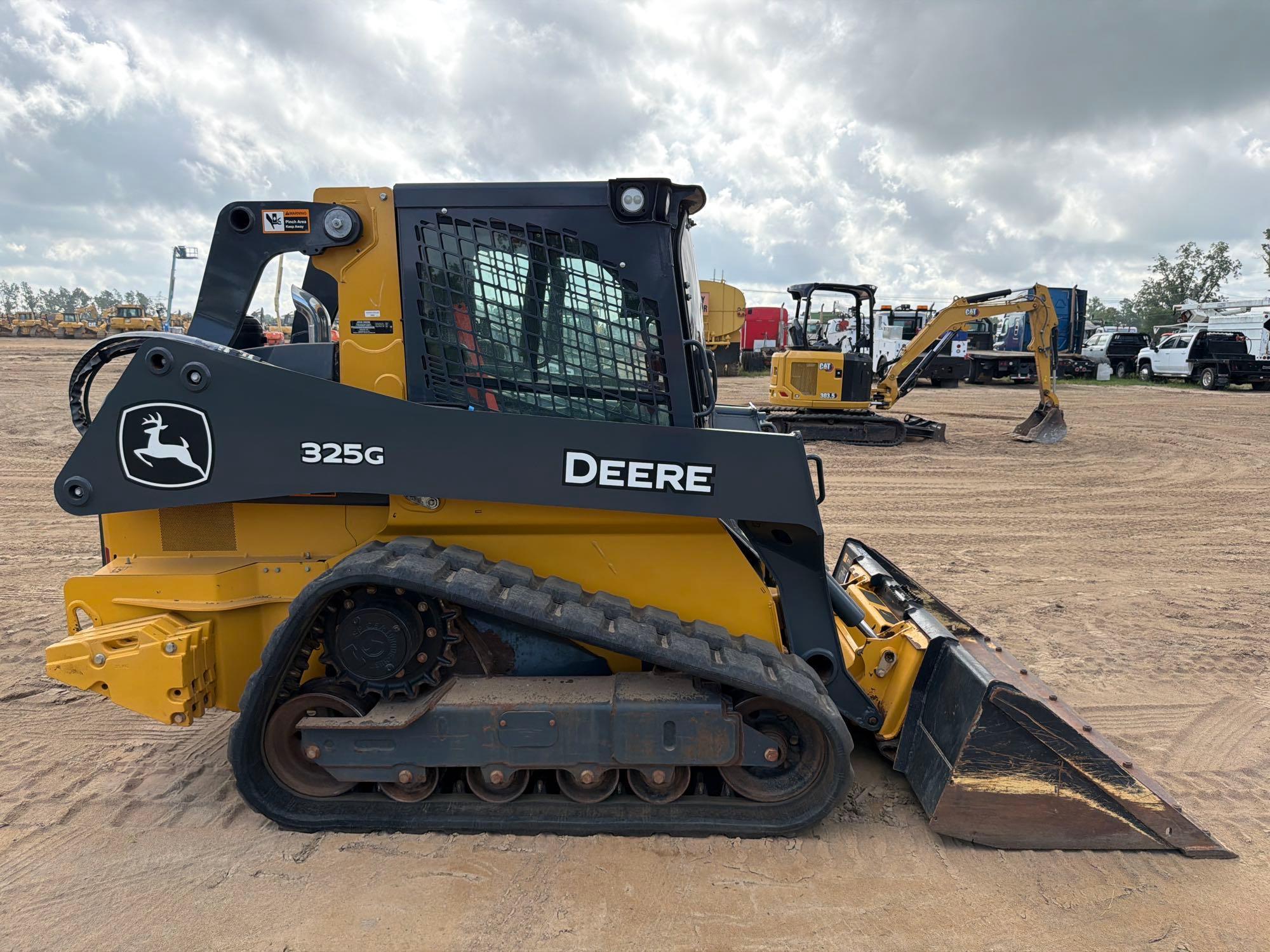 2023 John Deere 325G
