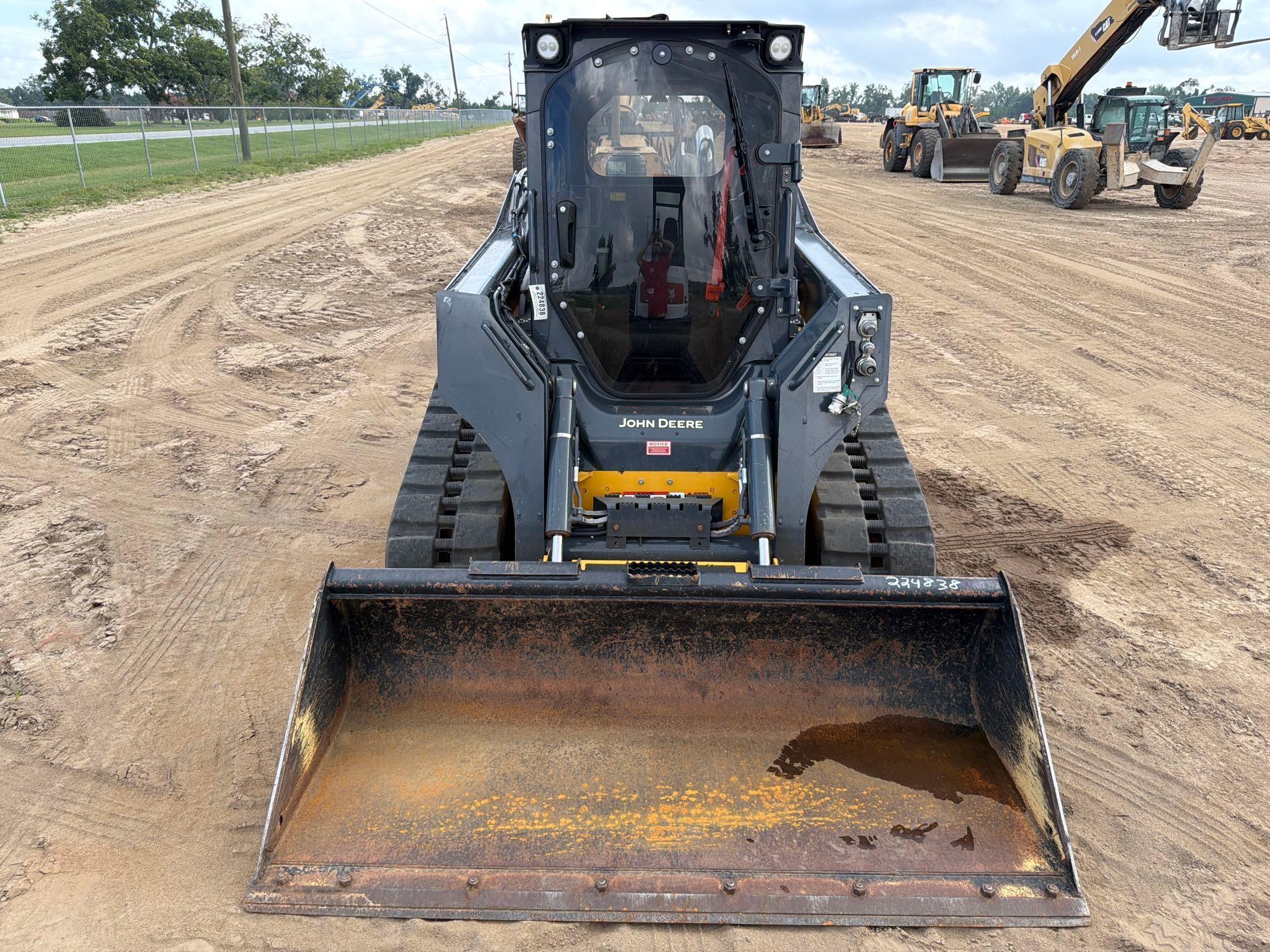 2023 John Deere 325G