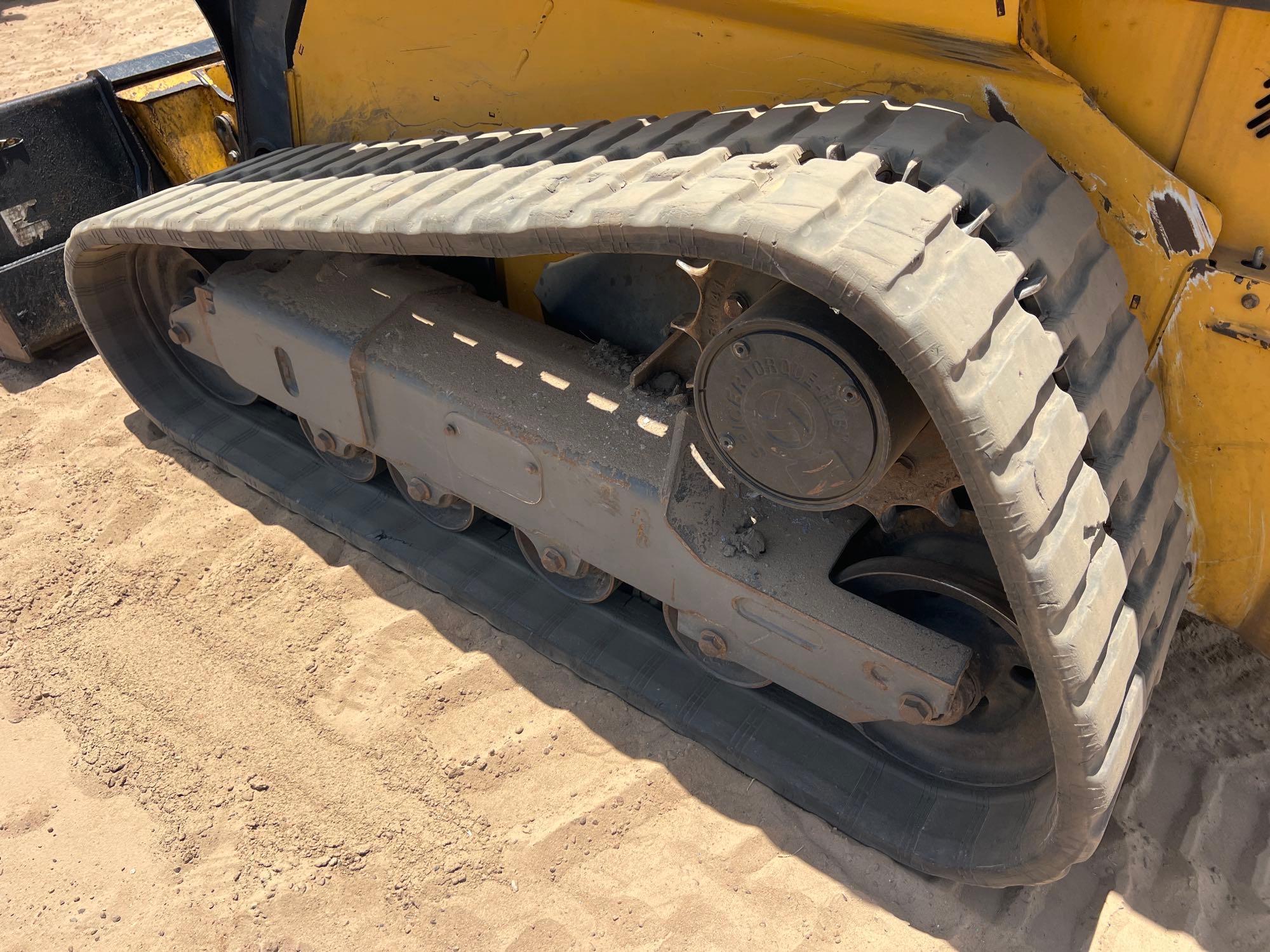2023 John Deere 325G