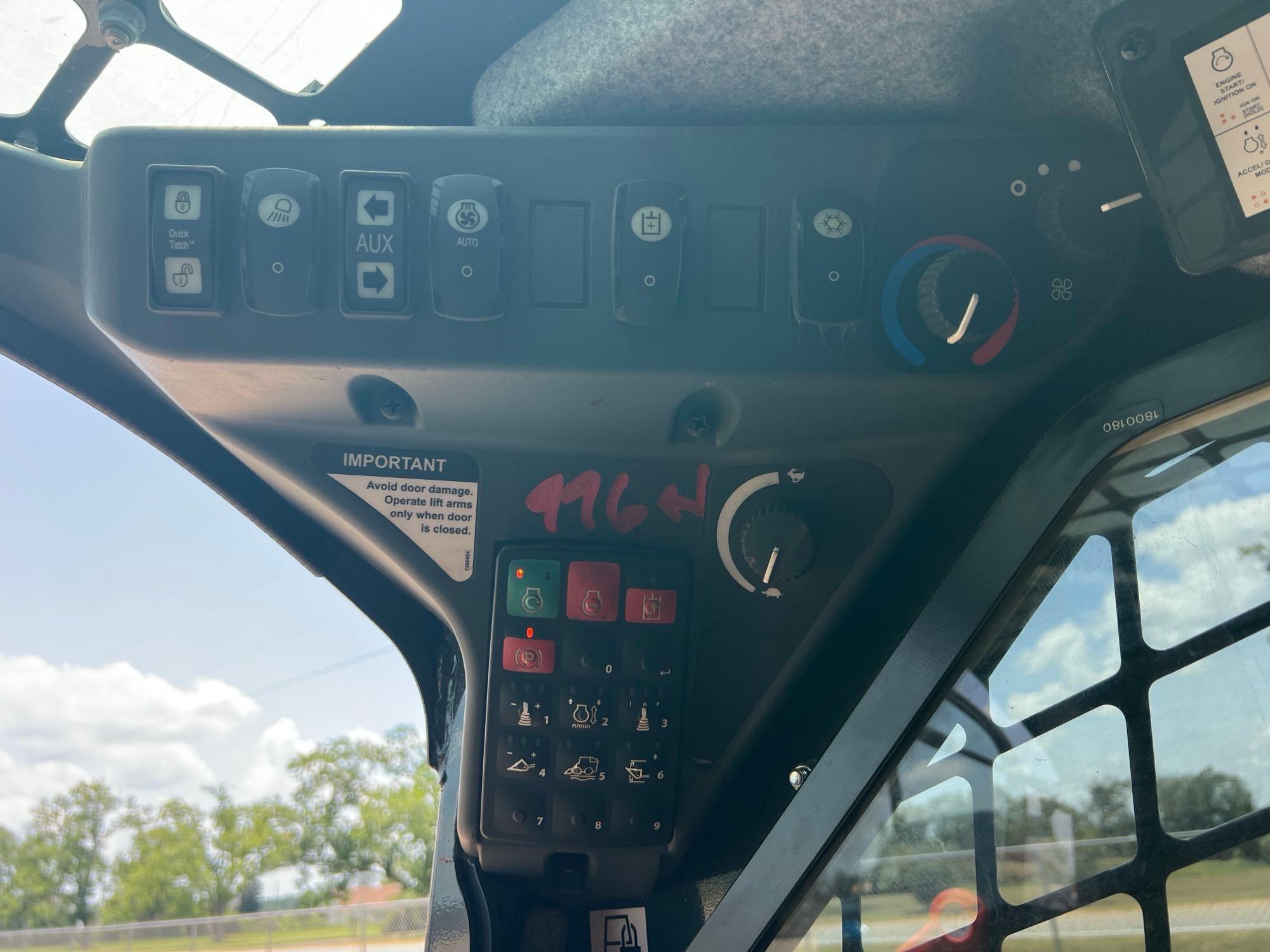 2023 John Deere 325G