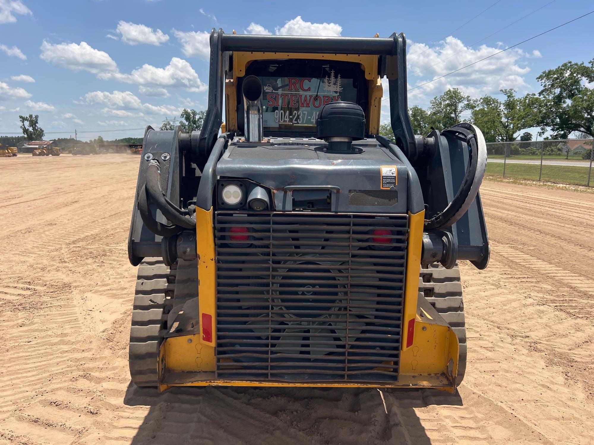 2023 John Deere 325G