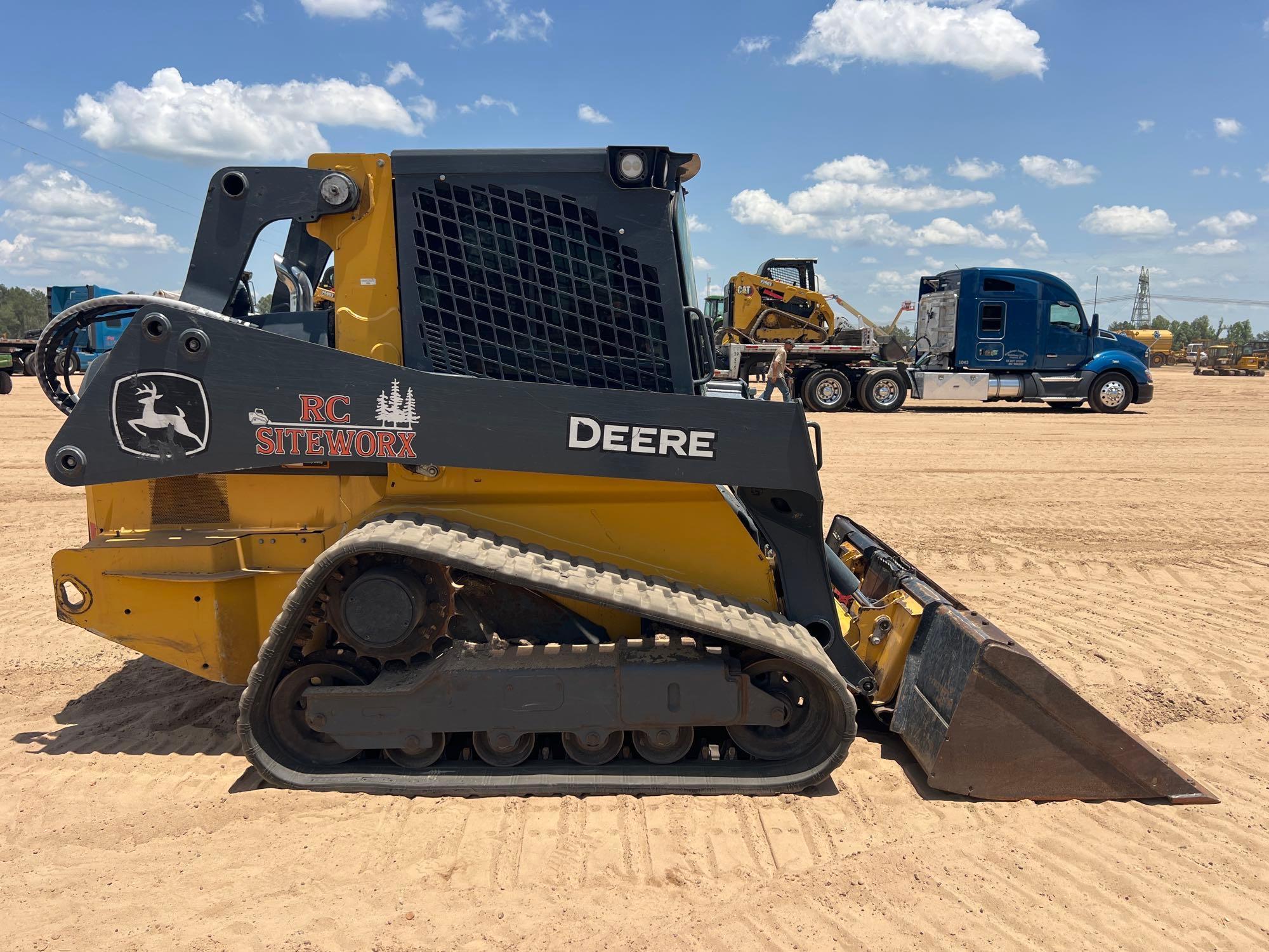 2023 John Deere 325G