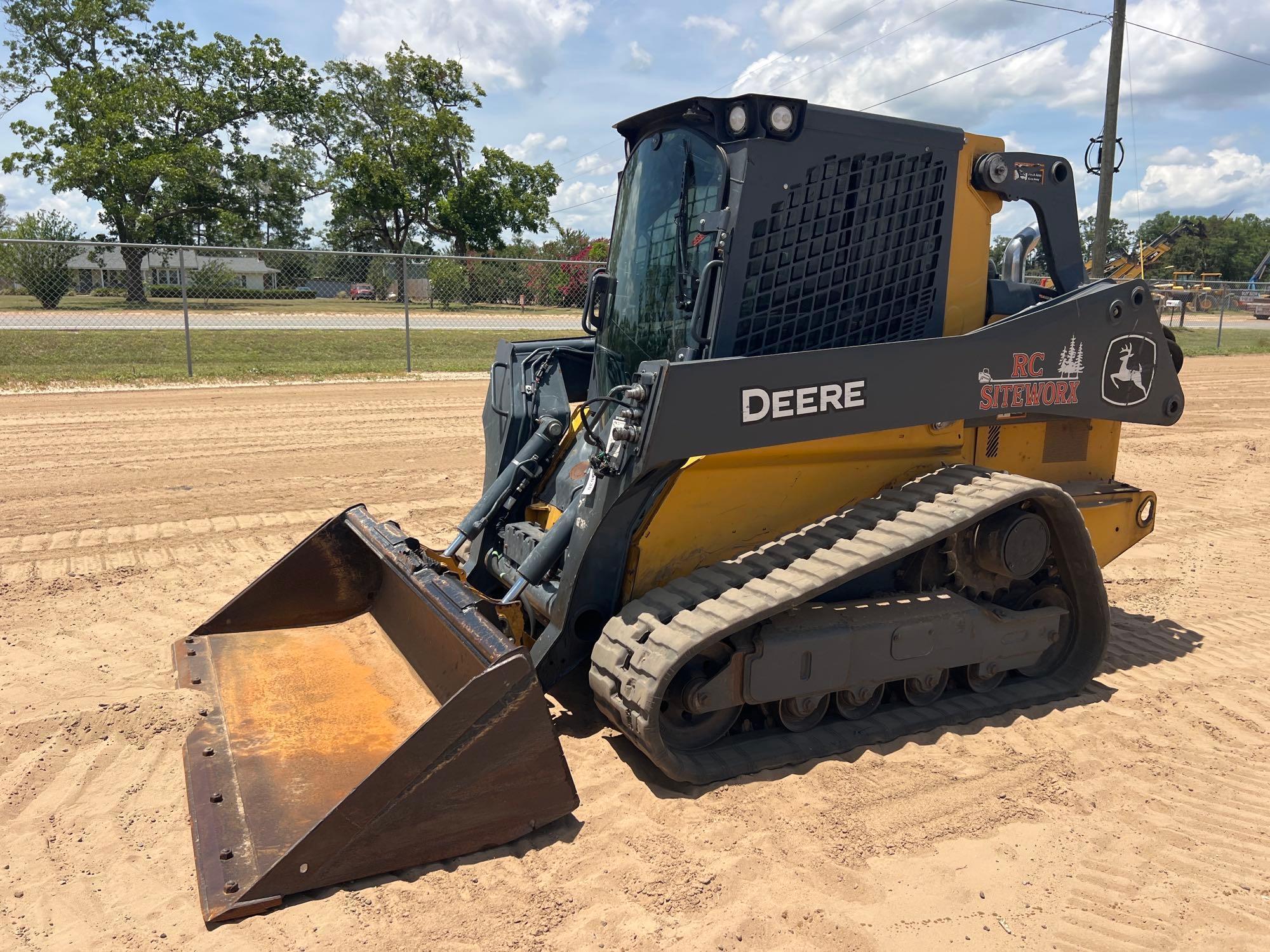 2023 John Deere 325G