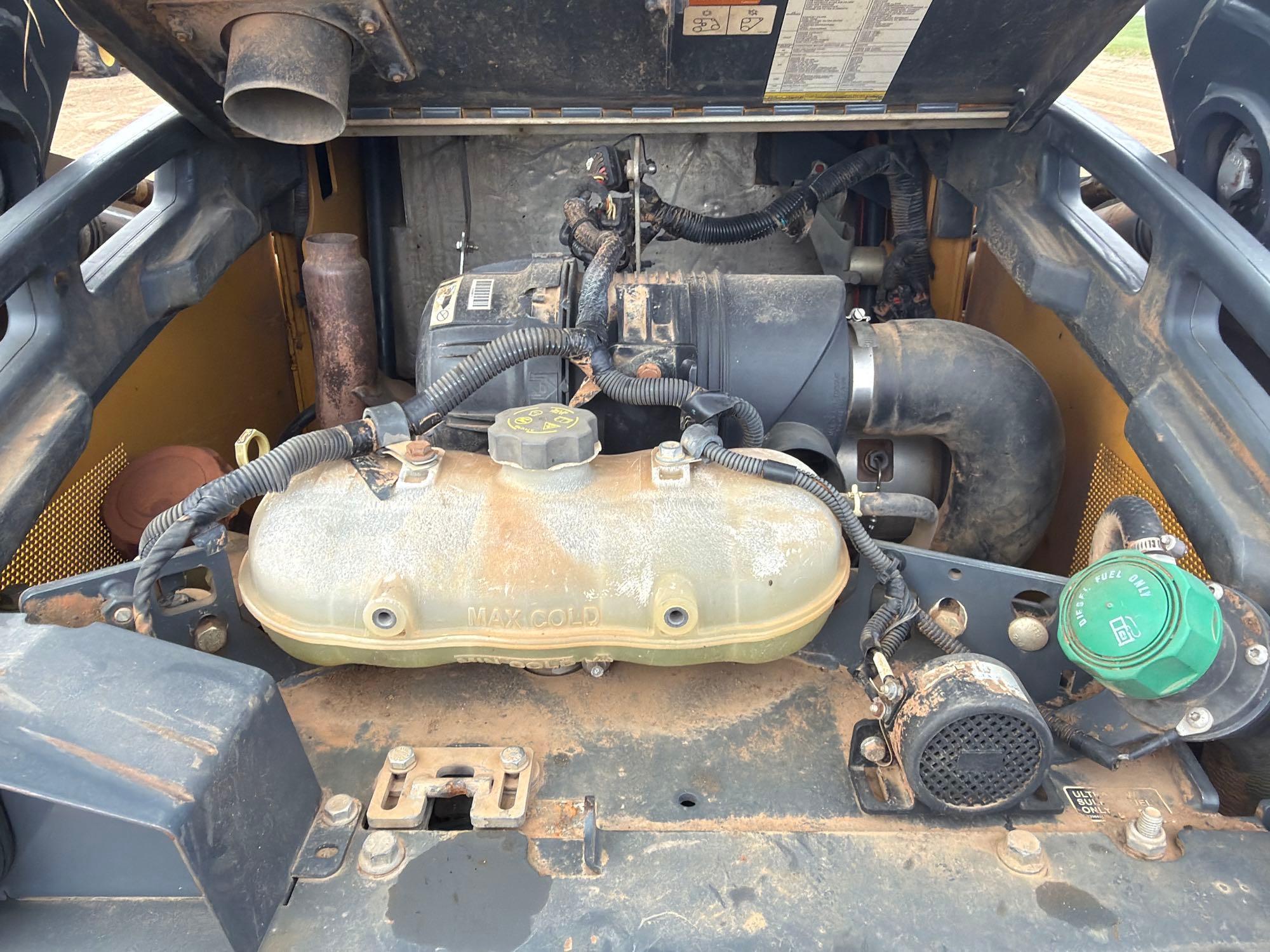 2018 John Deere 325G
