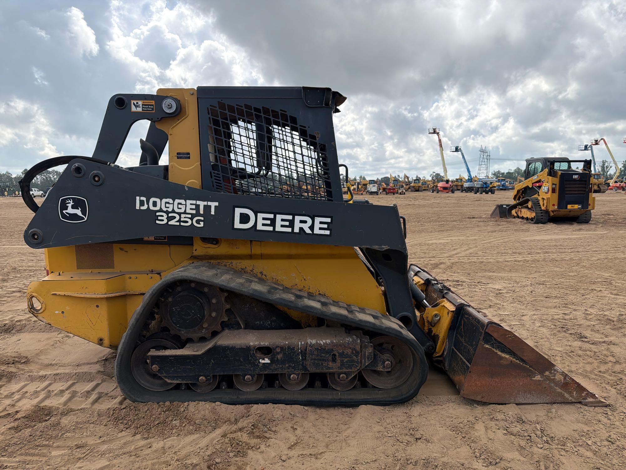 2018 John Deere 325G