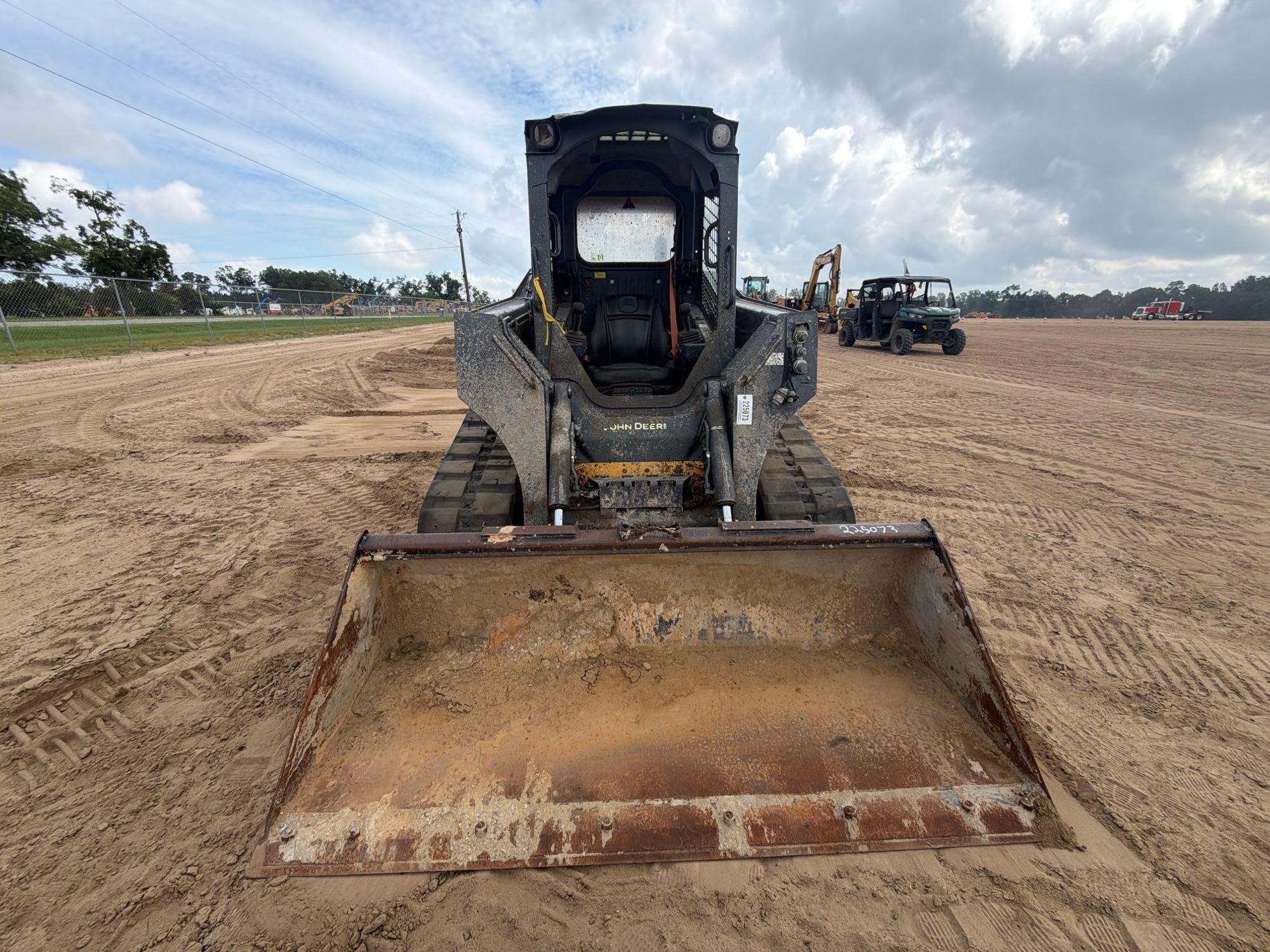 2018 John Deere 325G