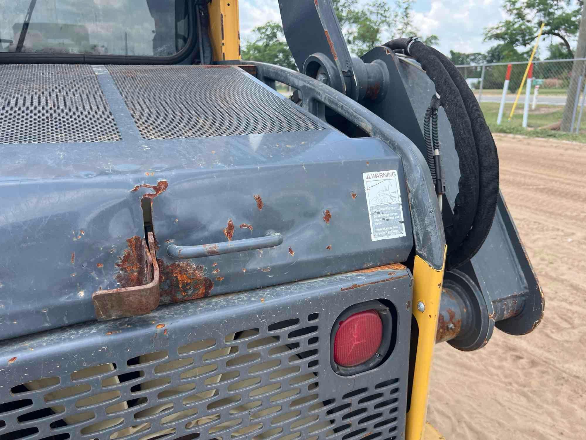2015 John Deere 323E
