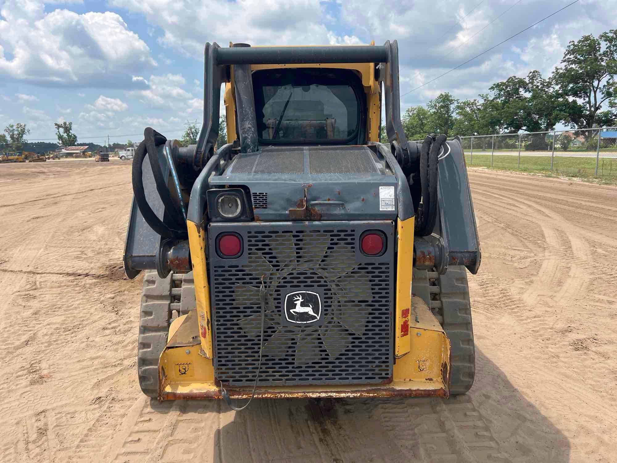 2015 John Deere 323E