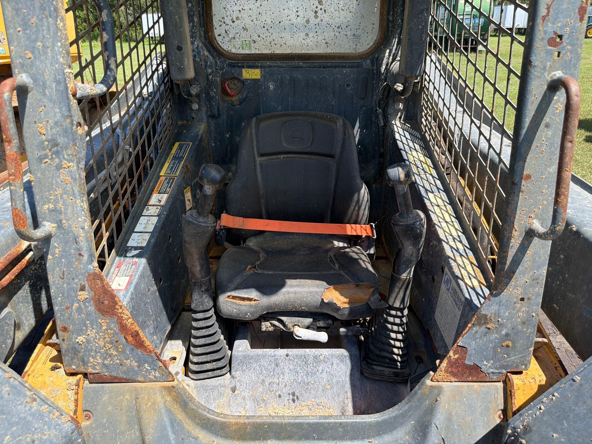 2017 John Deere 323E