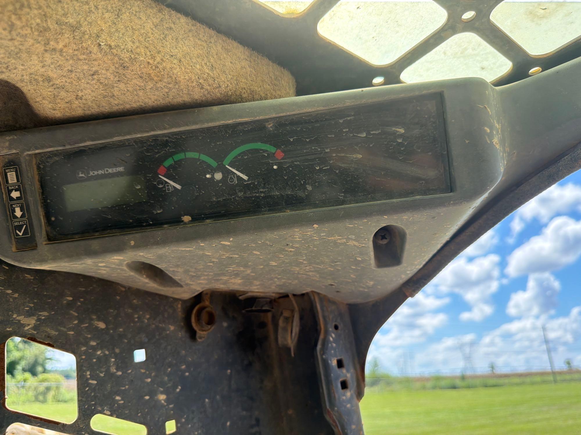 2017 John Deere 323E