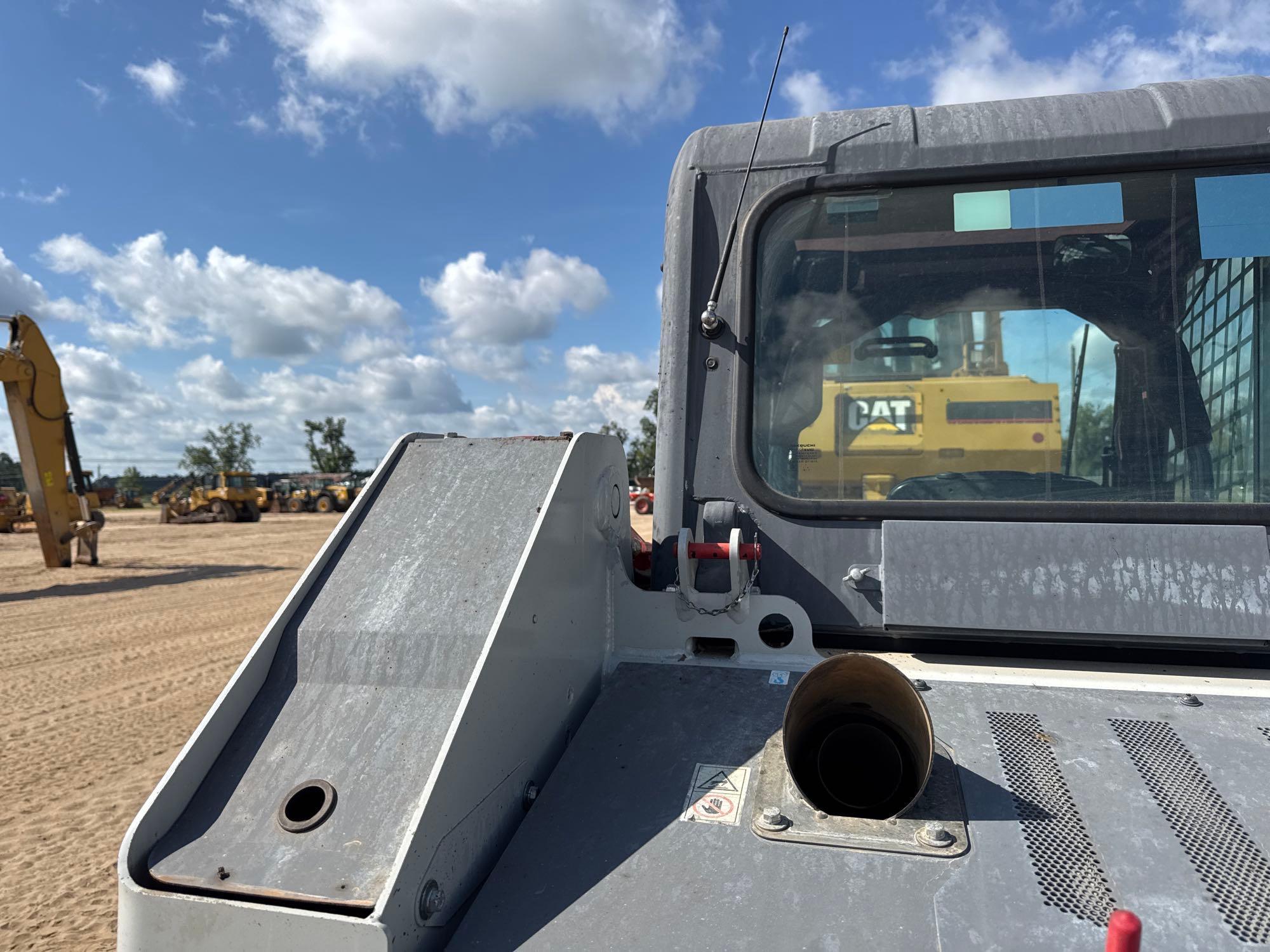 2024 Takeuchi TL8