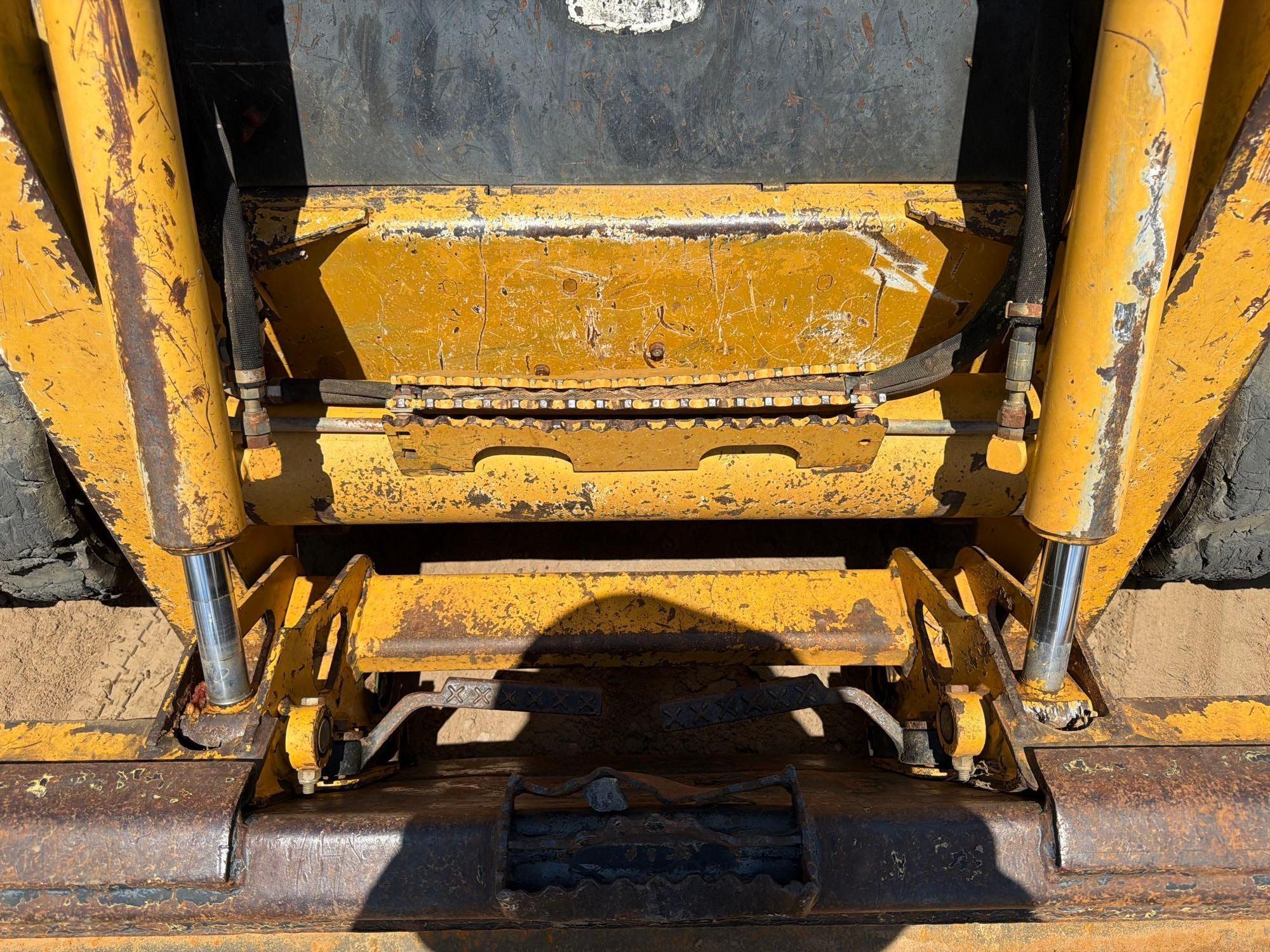 John Deere 322