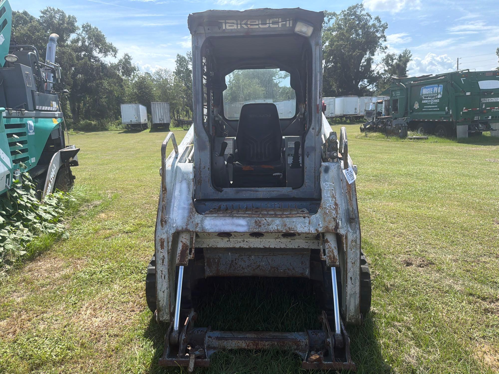 2004 Takeuchi TL130