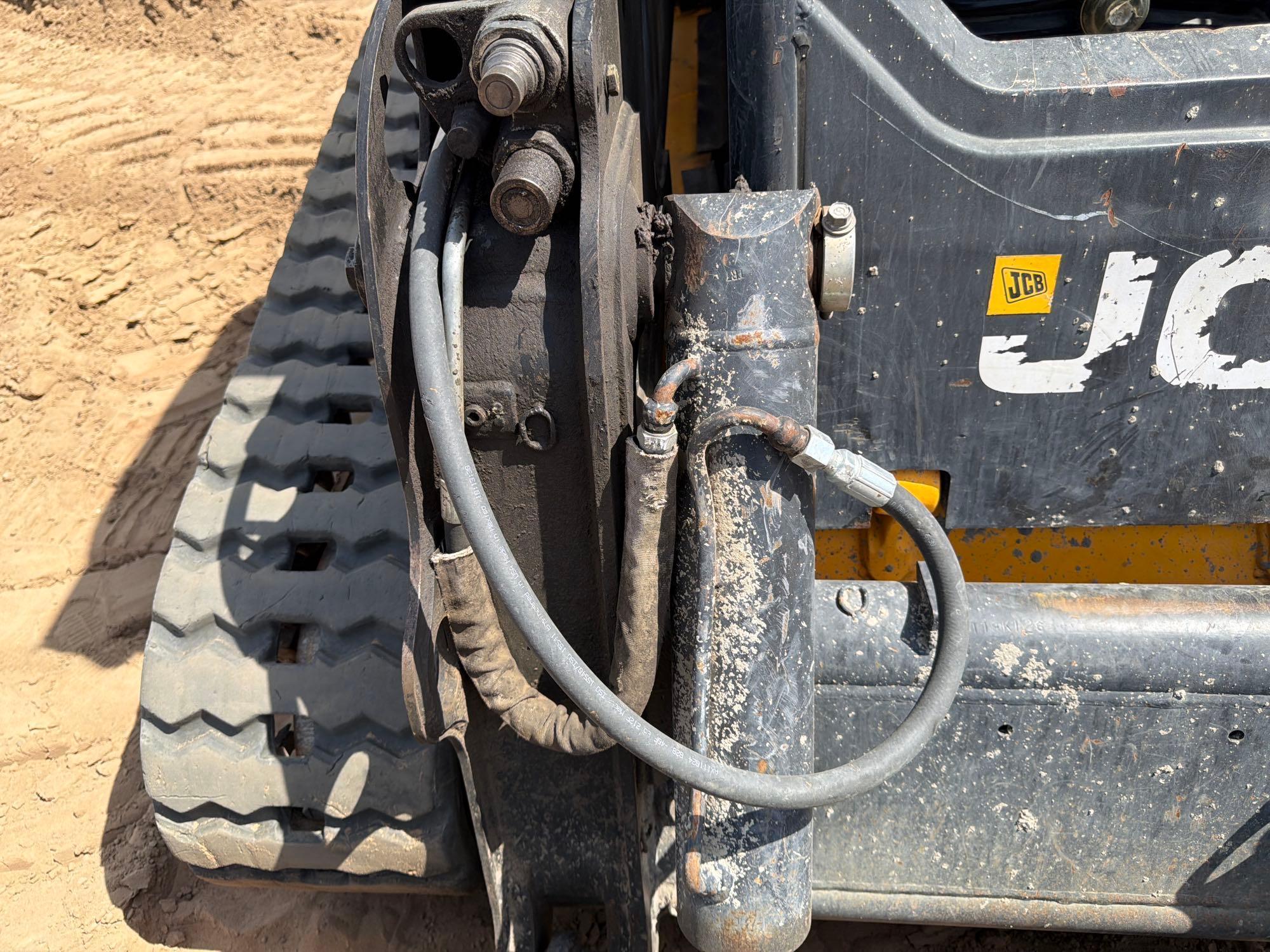 JCB 215-T