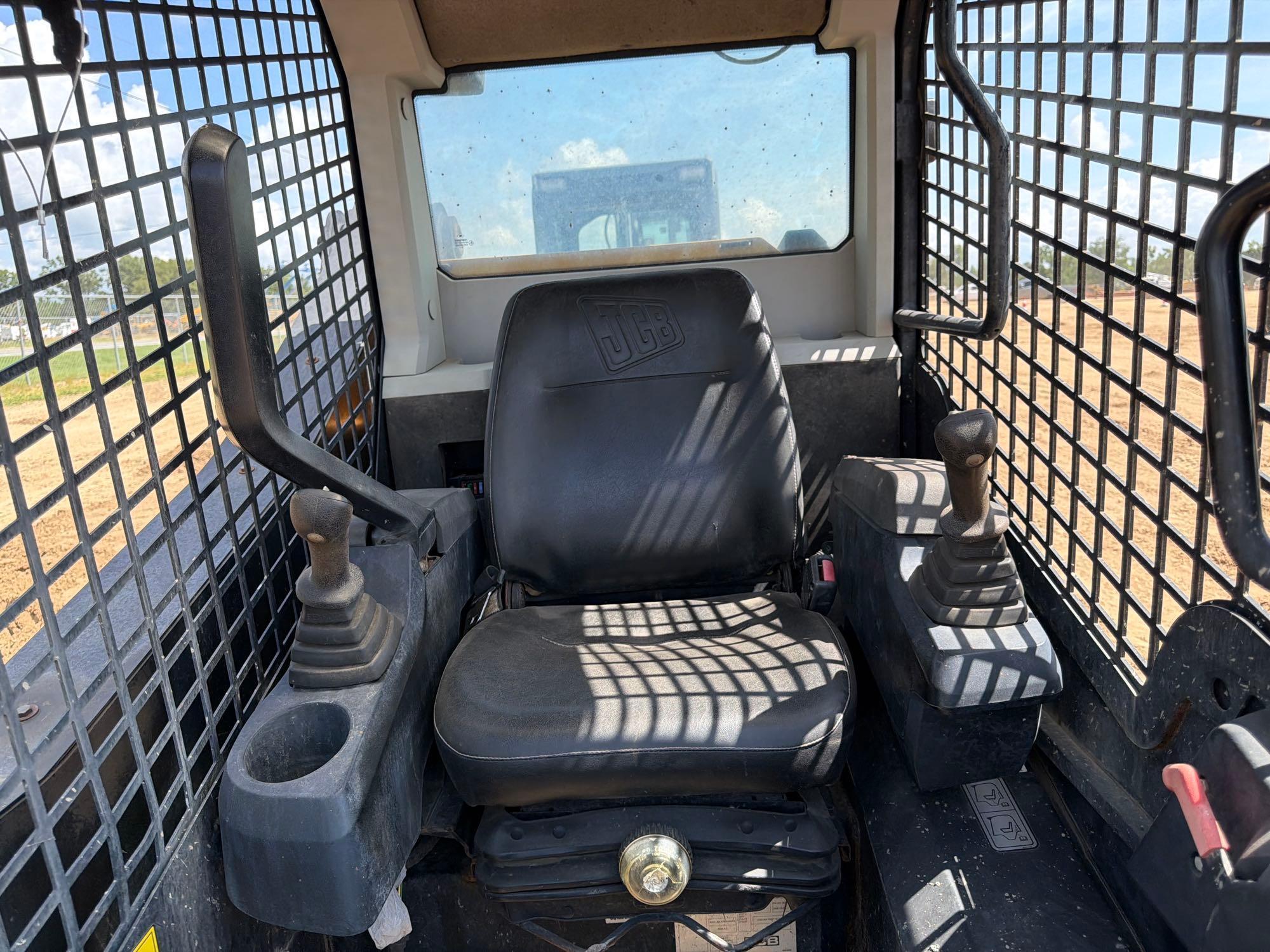 JCB 215-T