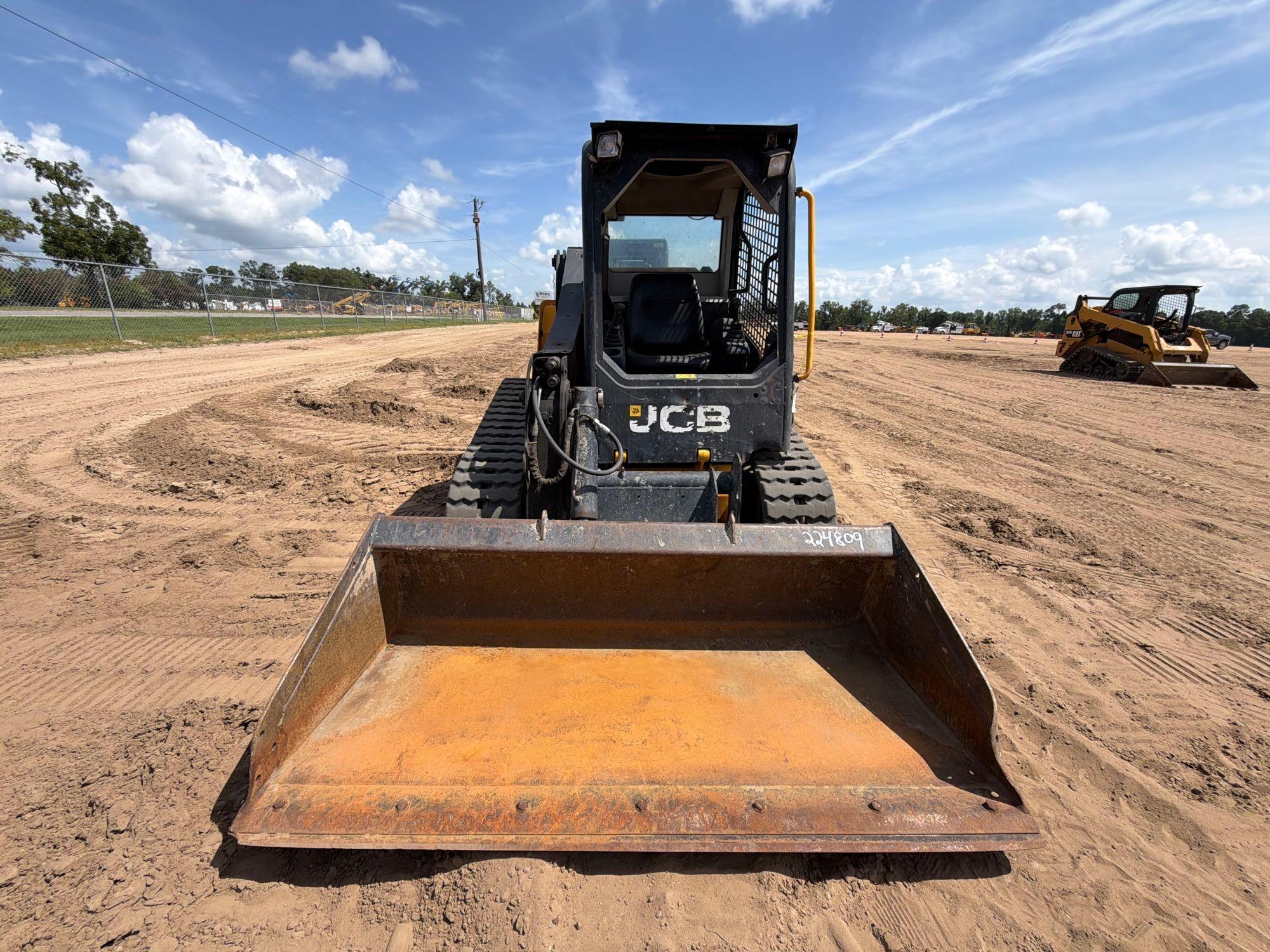 JCB 215-T