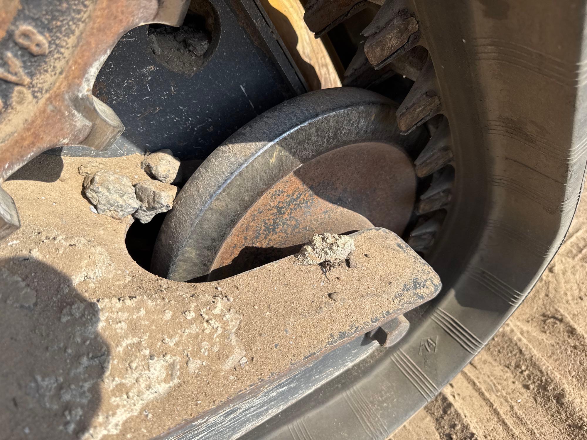 2019 John Deere 317G