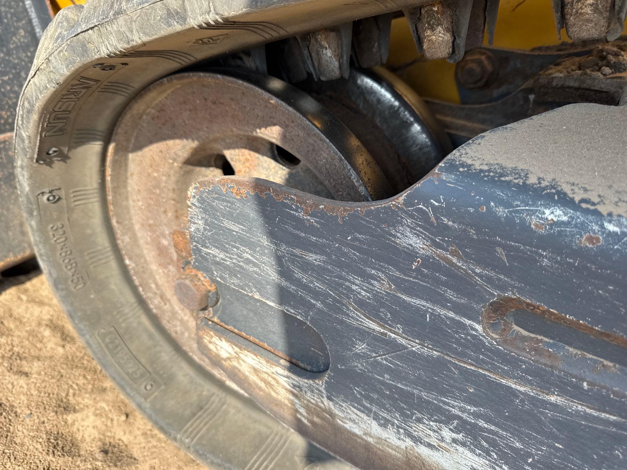 2019 John Deere 317G