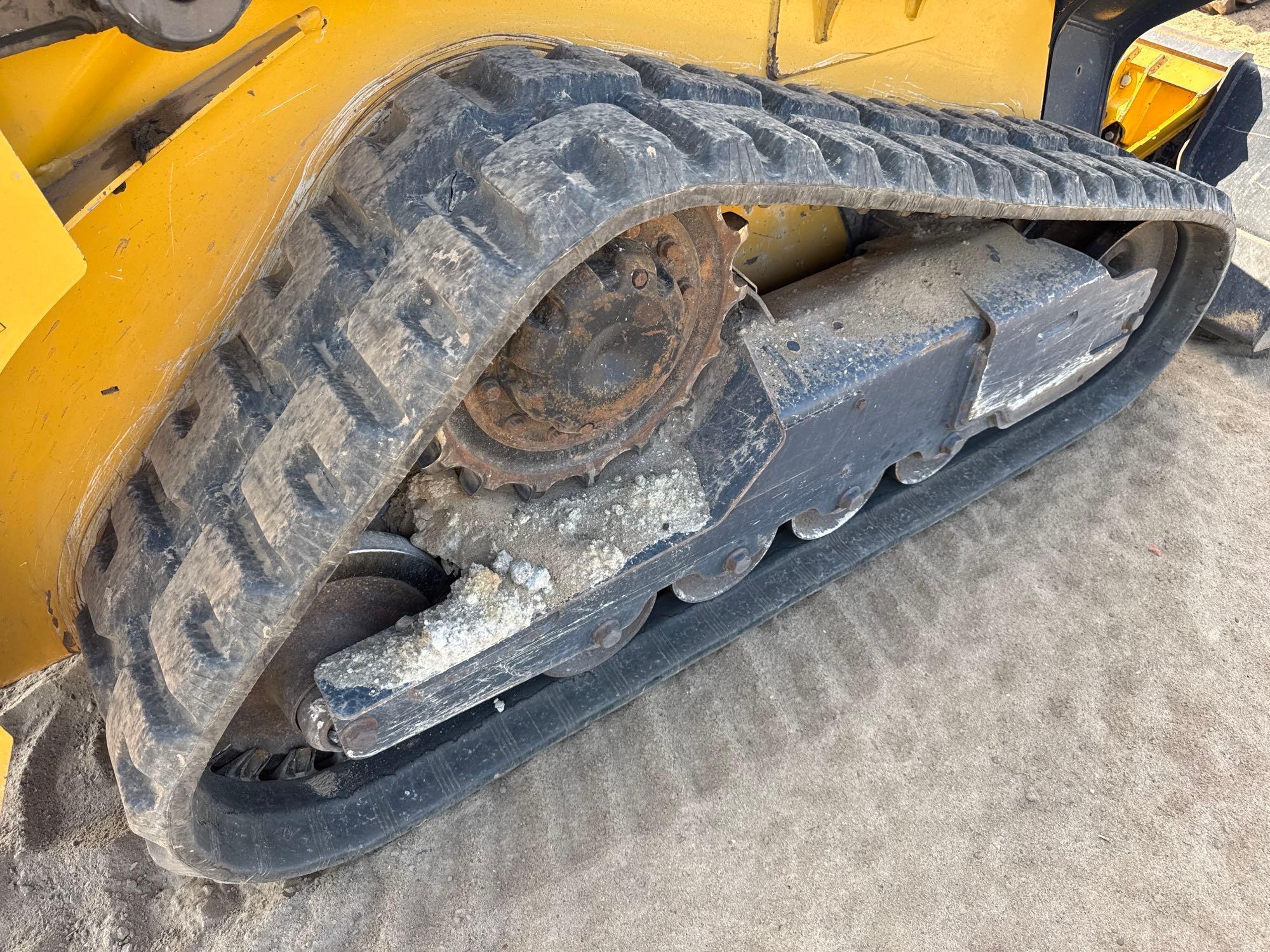 2019 John Deere 317G