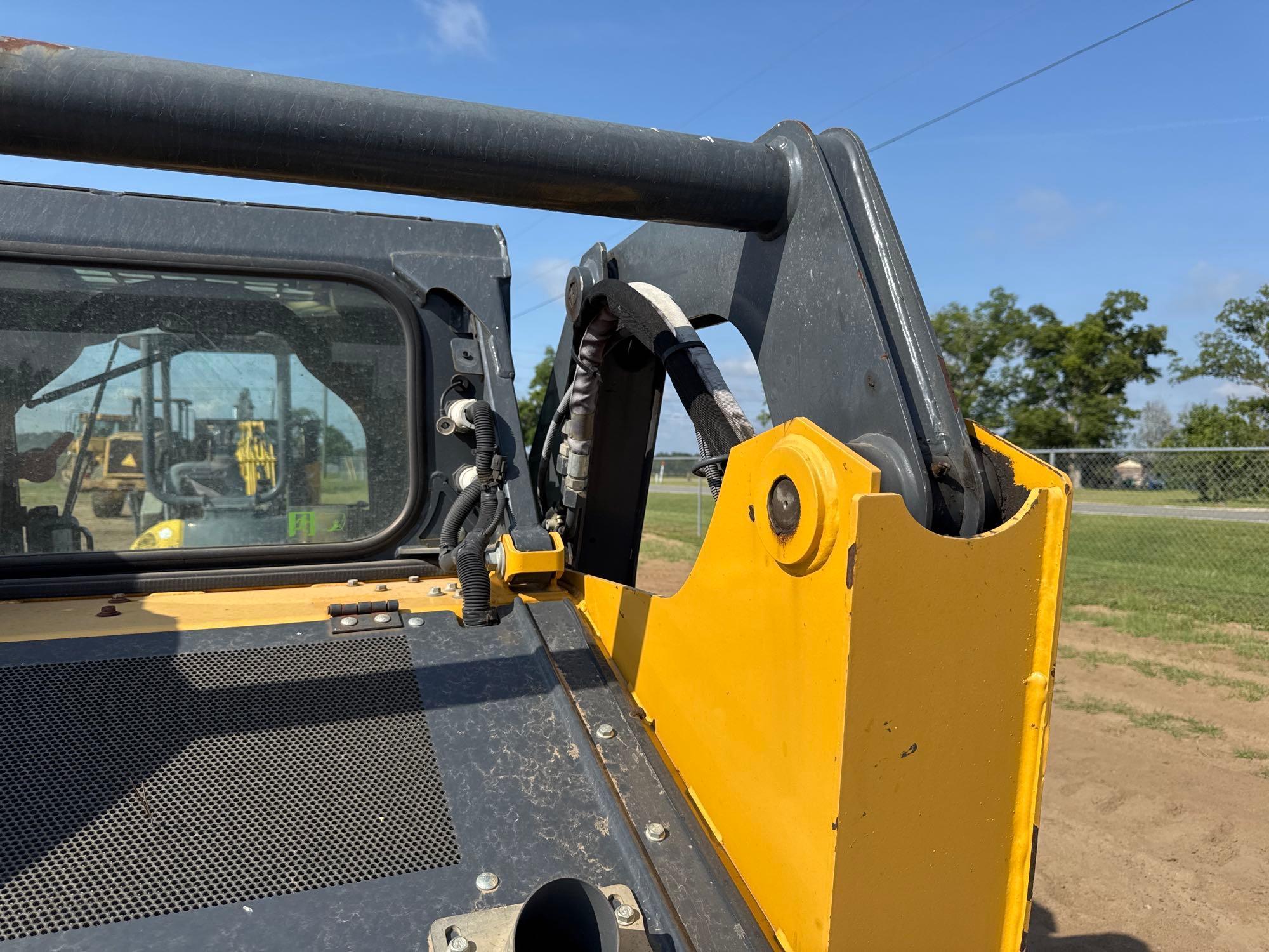 2019 John Deere 317G