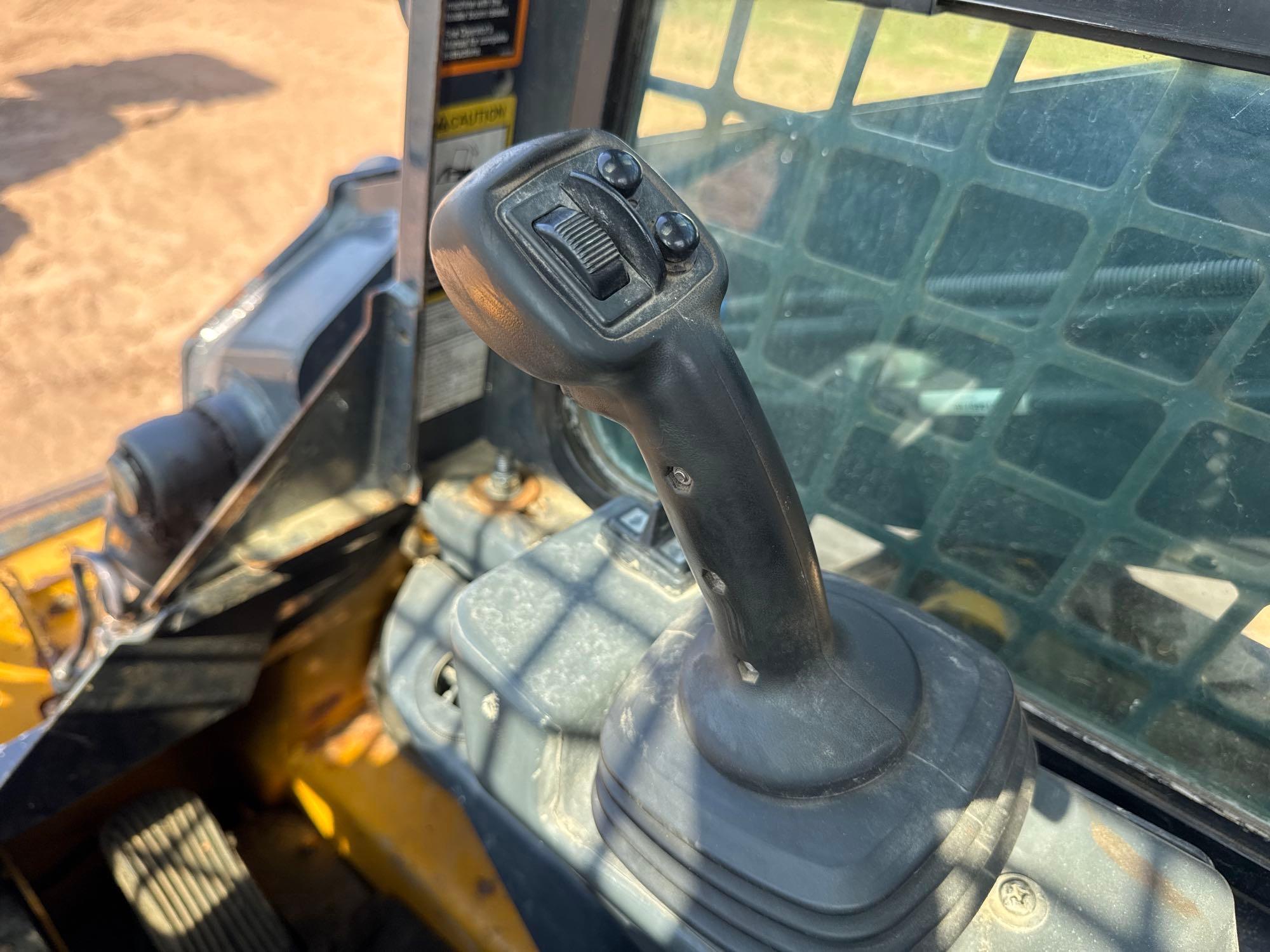 2019 John Deere 317G