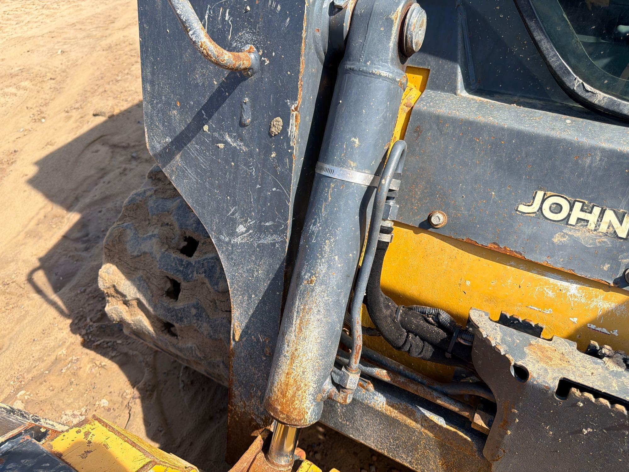 2019 John Deere 317G