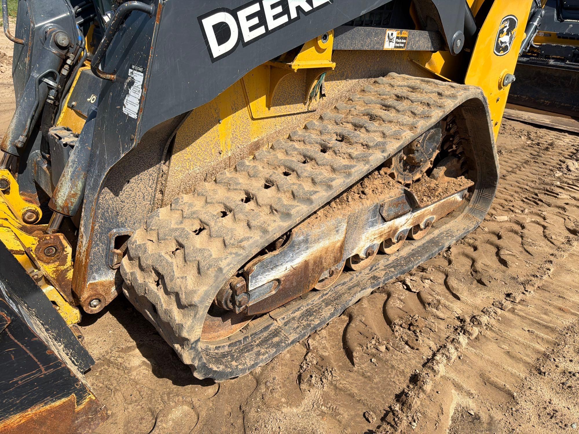 2019 John Deere 317G