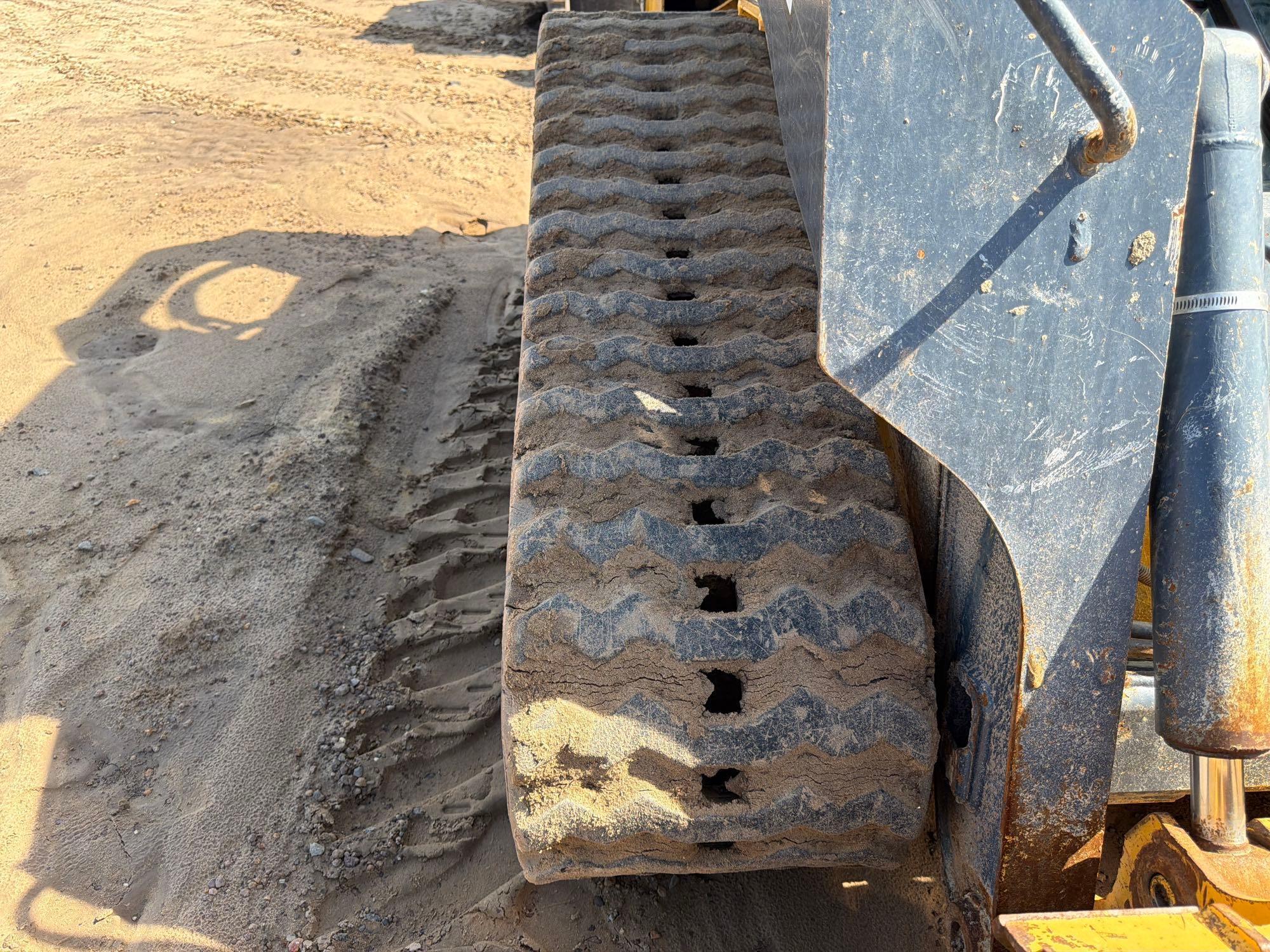 2019 John Deere 317G
