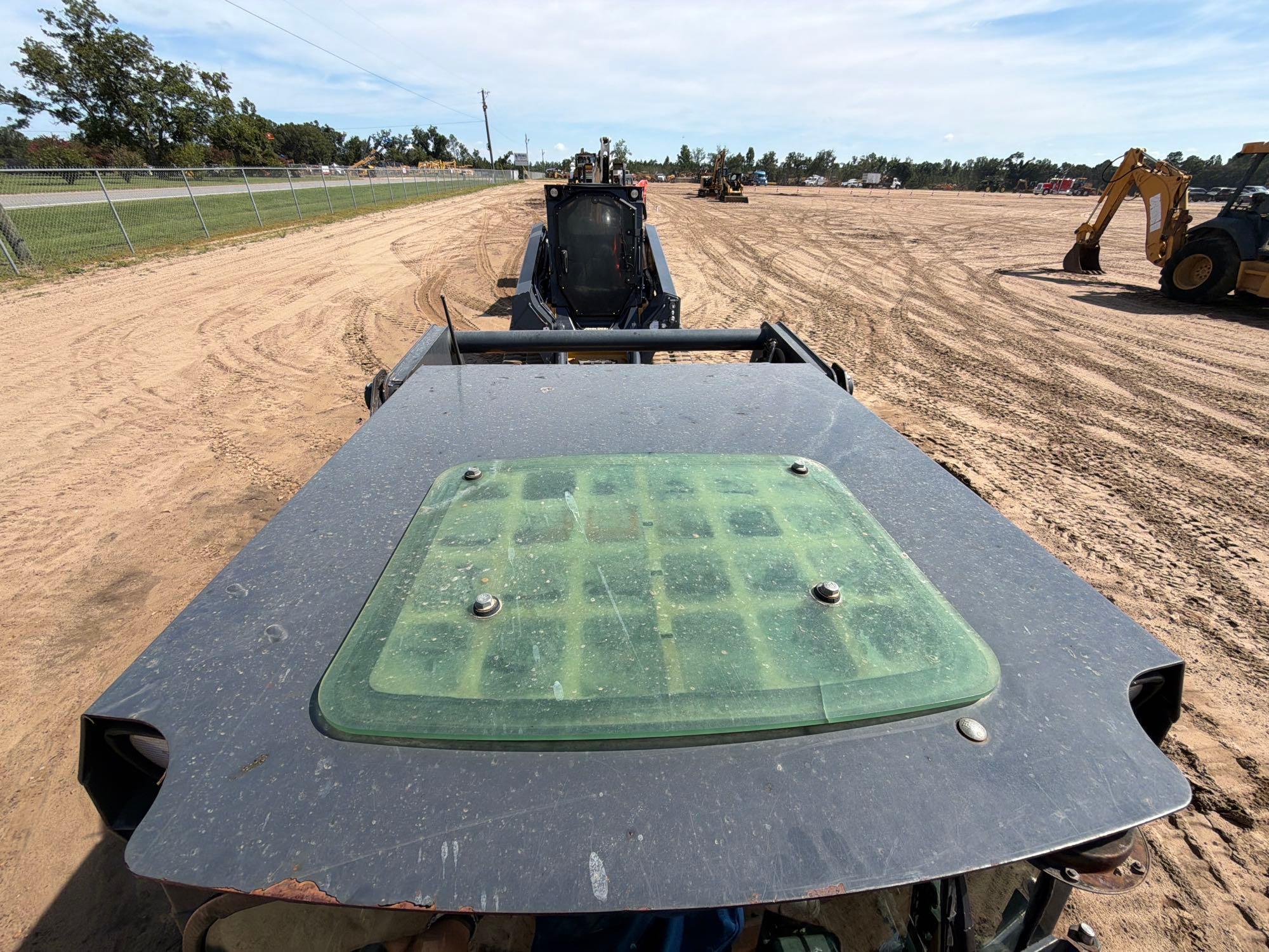 2019 John Deere 317G