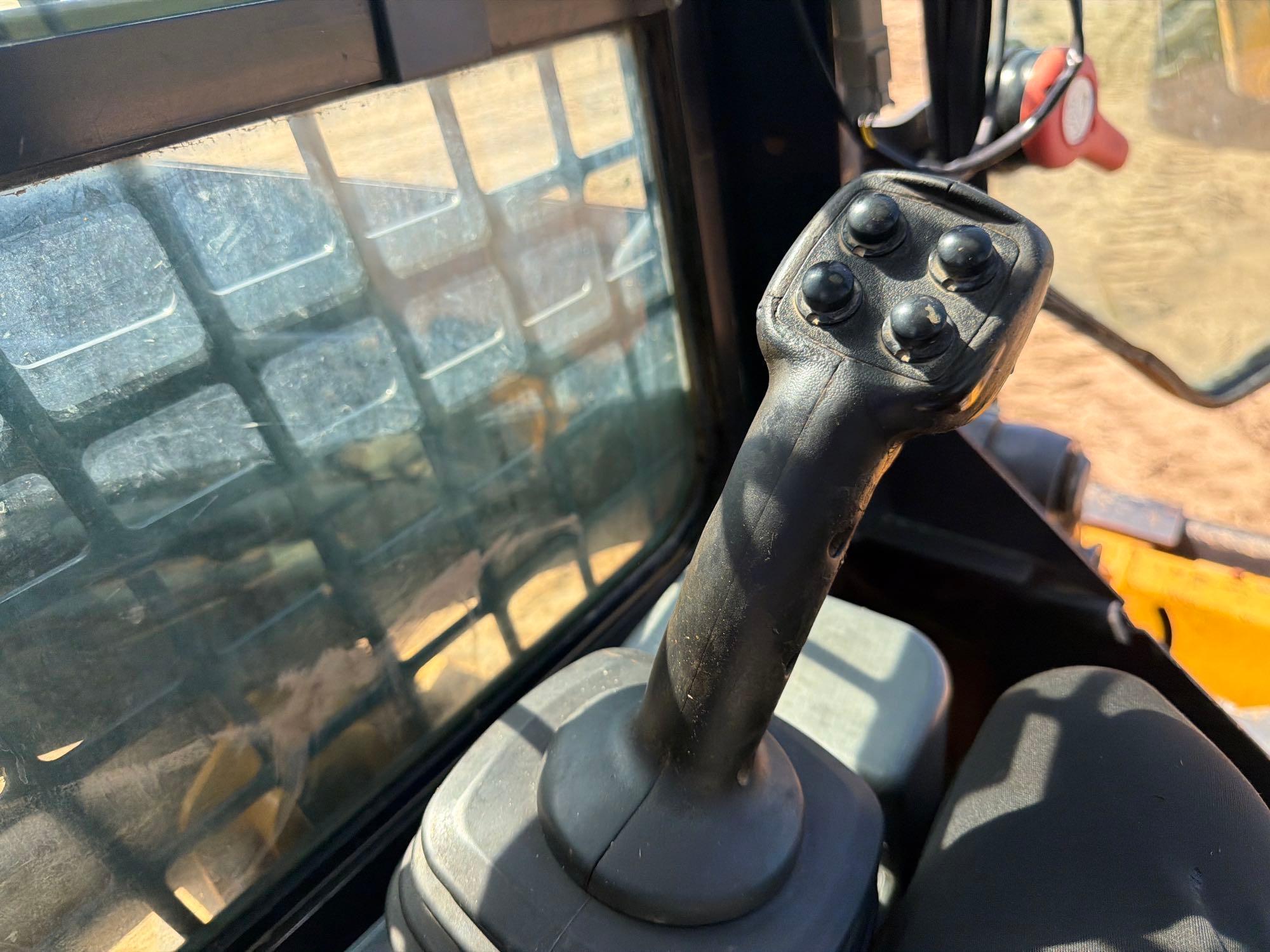 2019 John Deere 317G