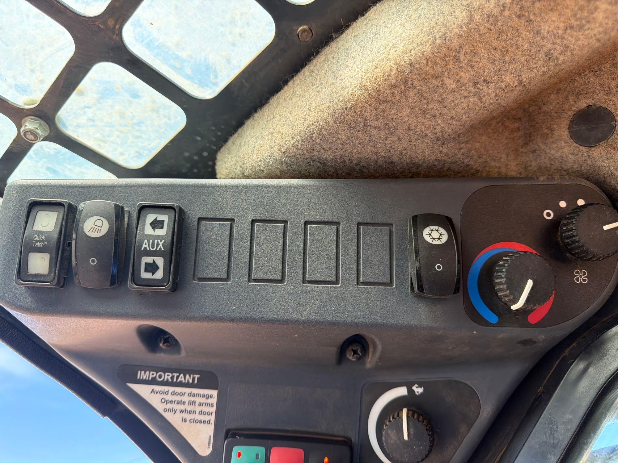 2019 John Deere 317G