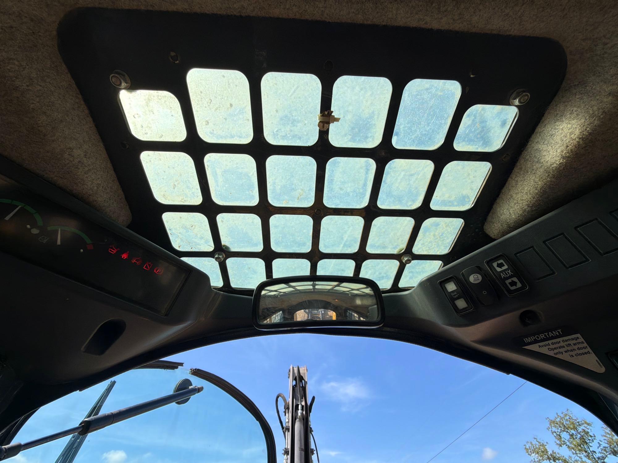2019 John Deere 317G