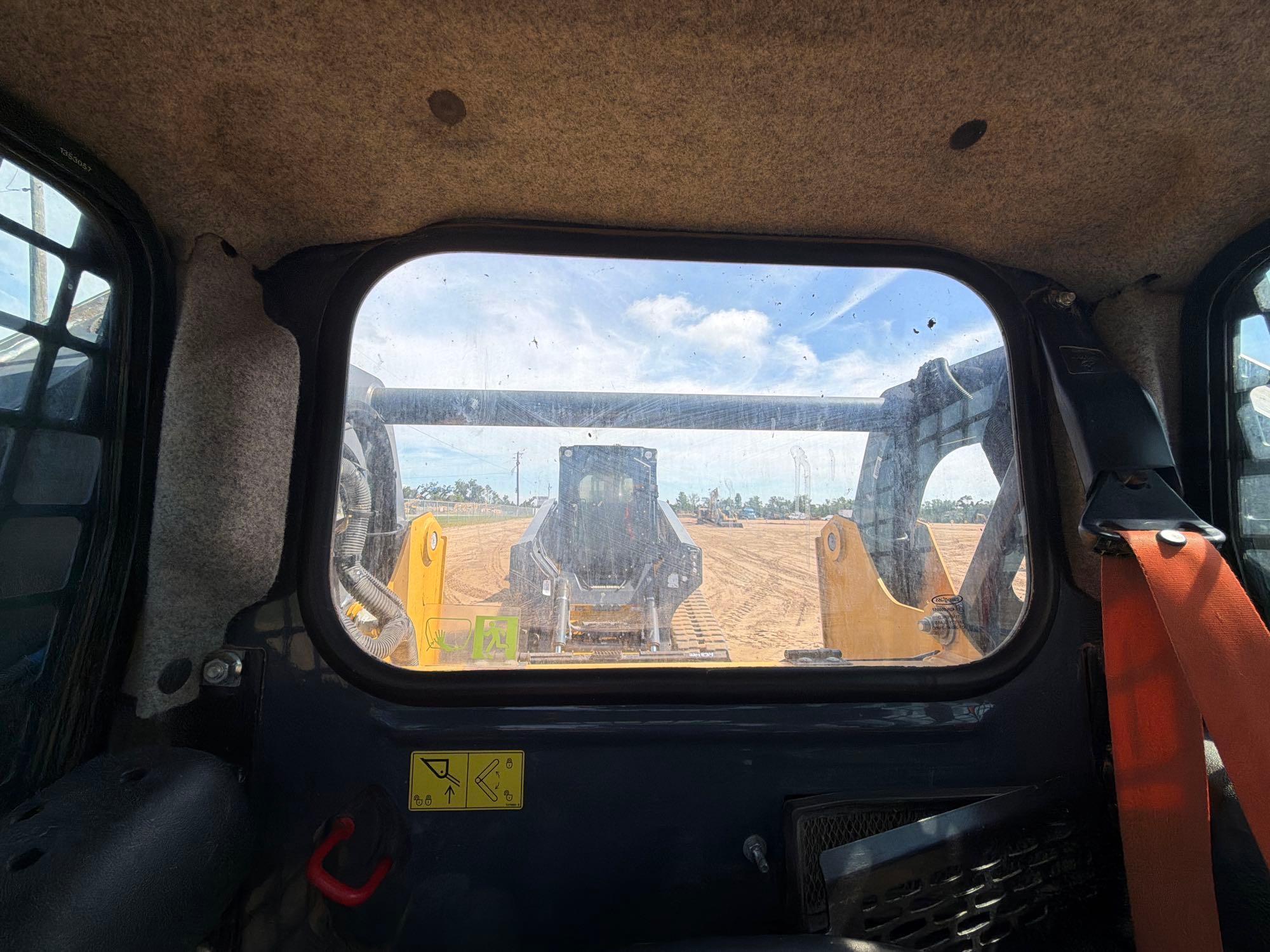 2019 John Deere 317G