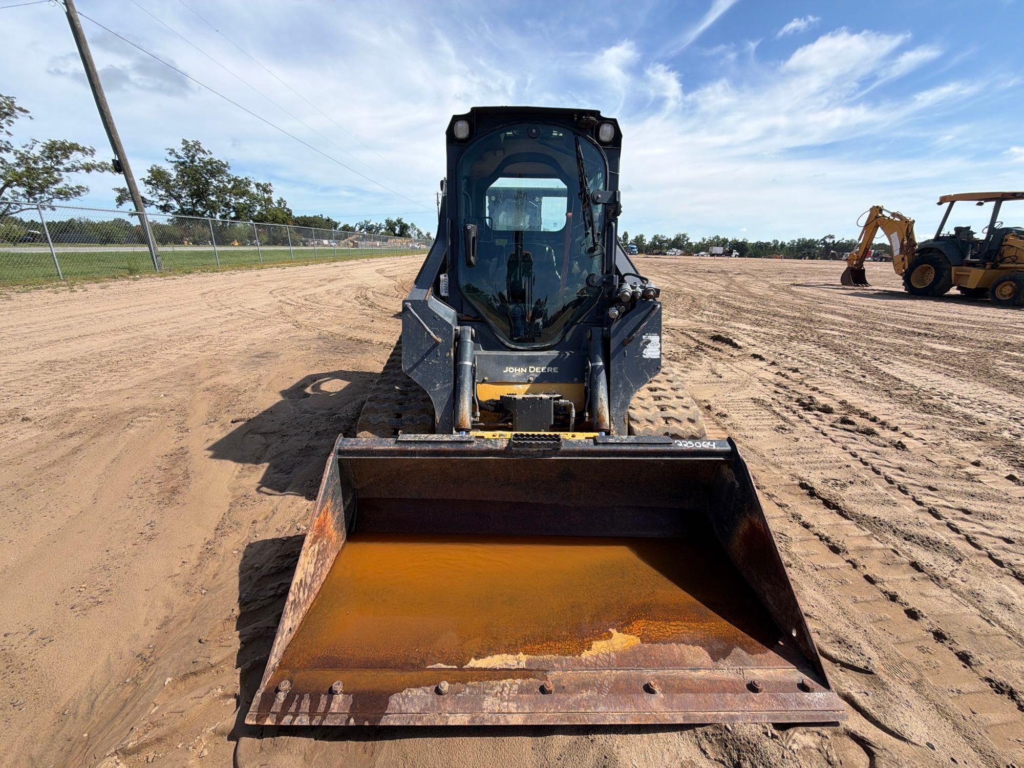 2019 John Deere 317G