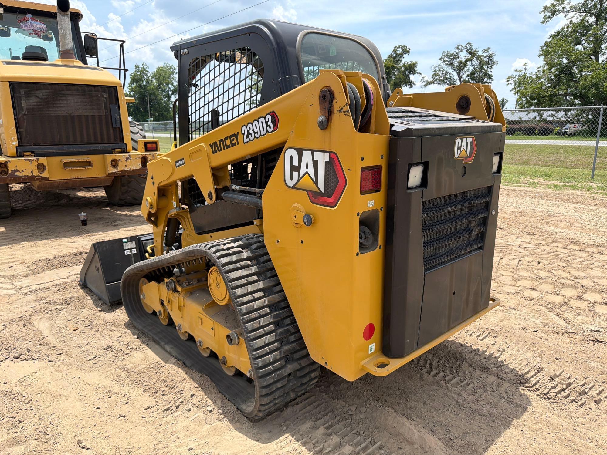 2025 Caterpillar 239D