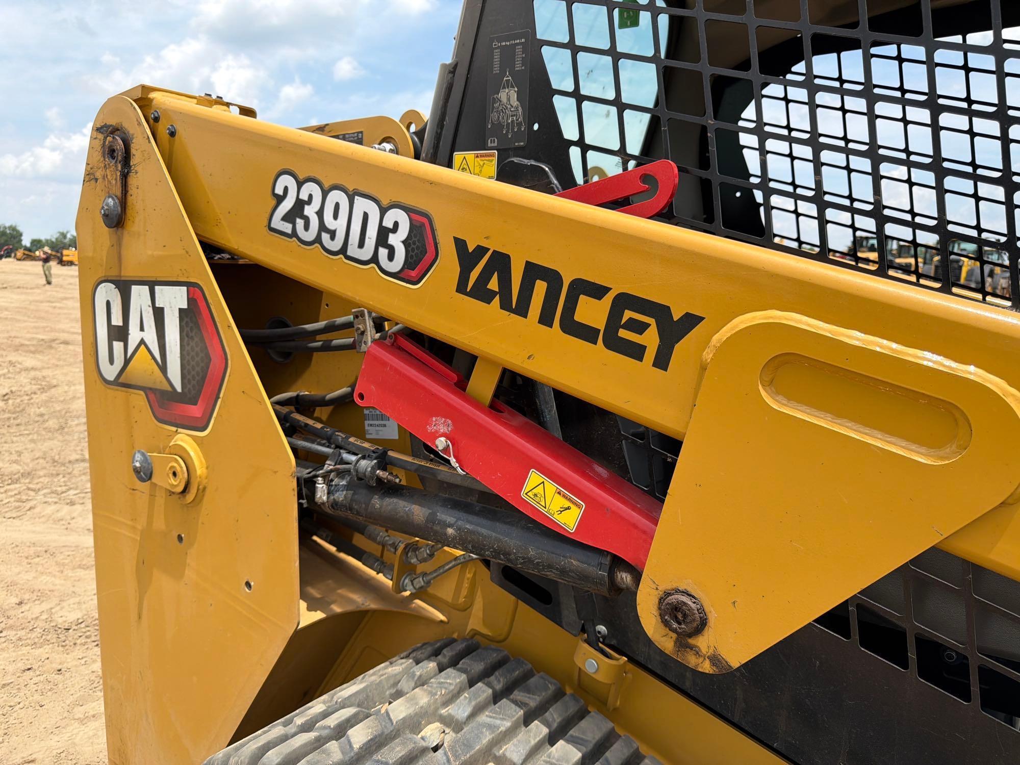 2025 Caterpillar 239D