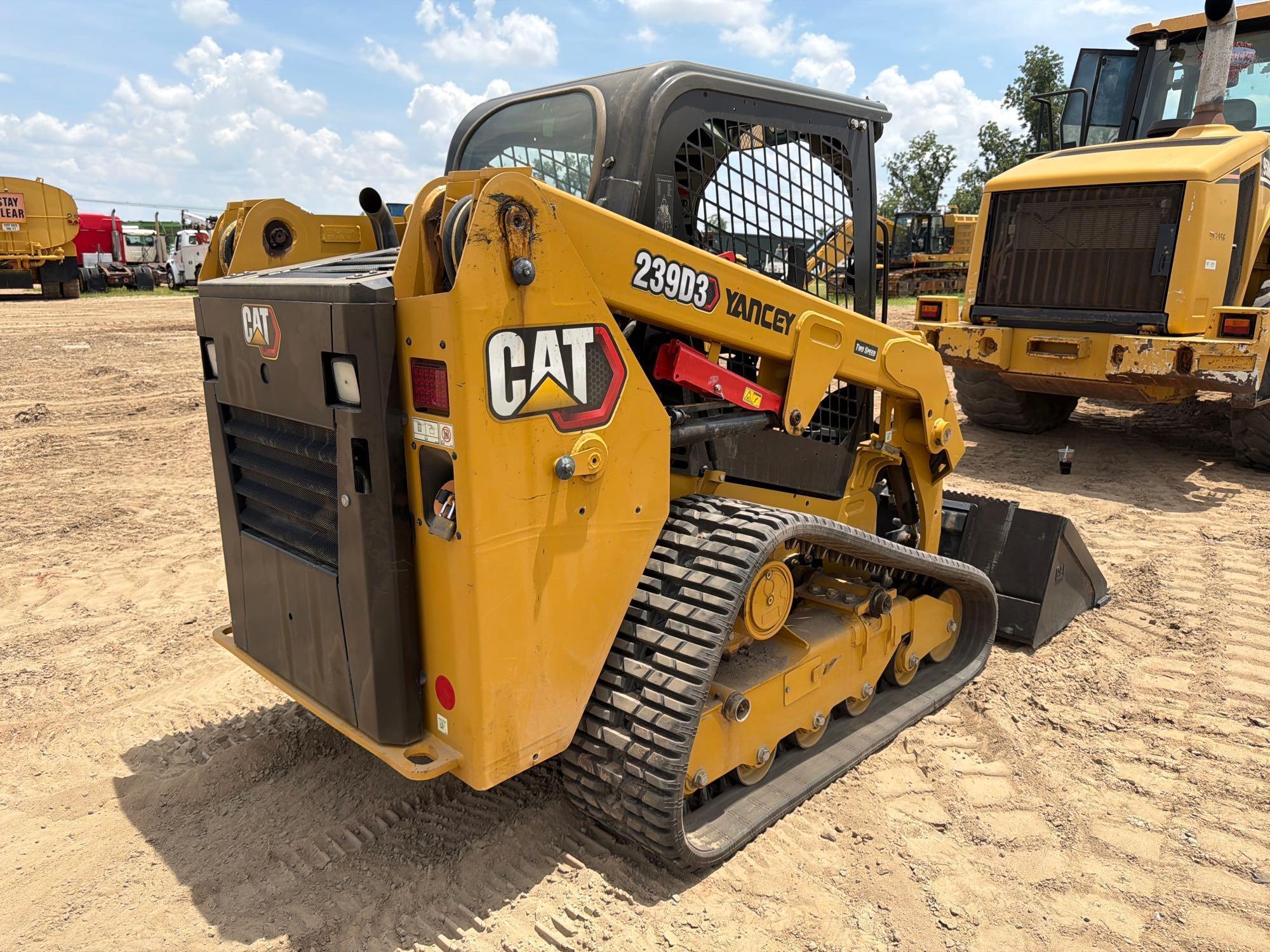 2025 Caterpillar 239D