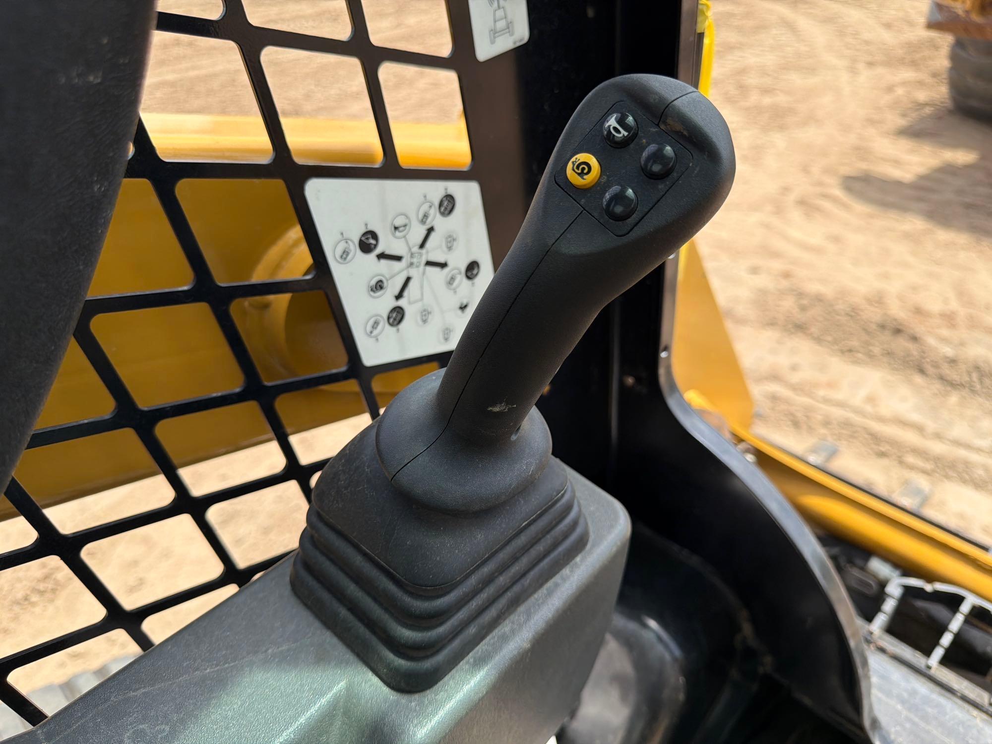 2025 Caterpillar 239D