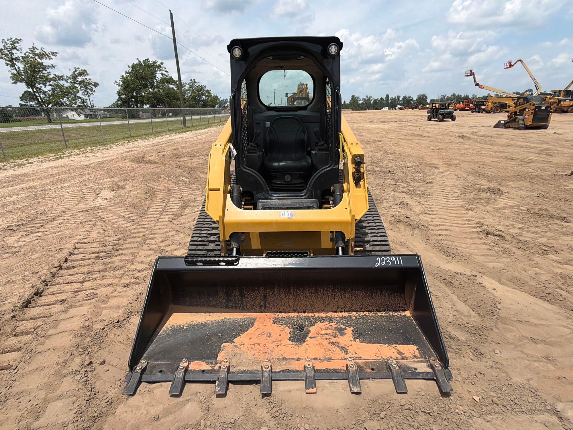2025 Caterpillar 239D