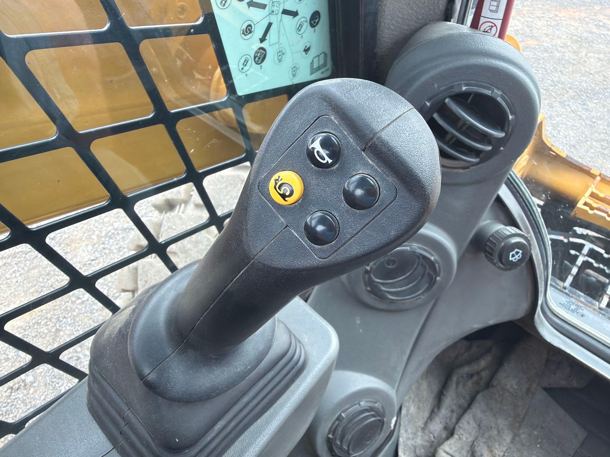 2022 Caterpillar 262
