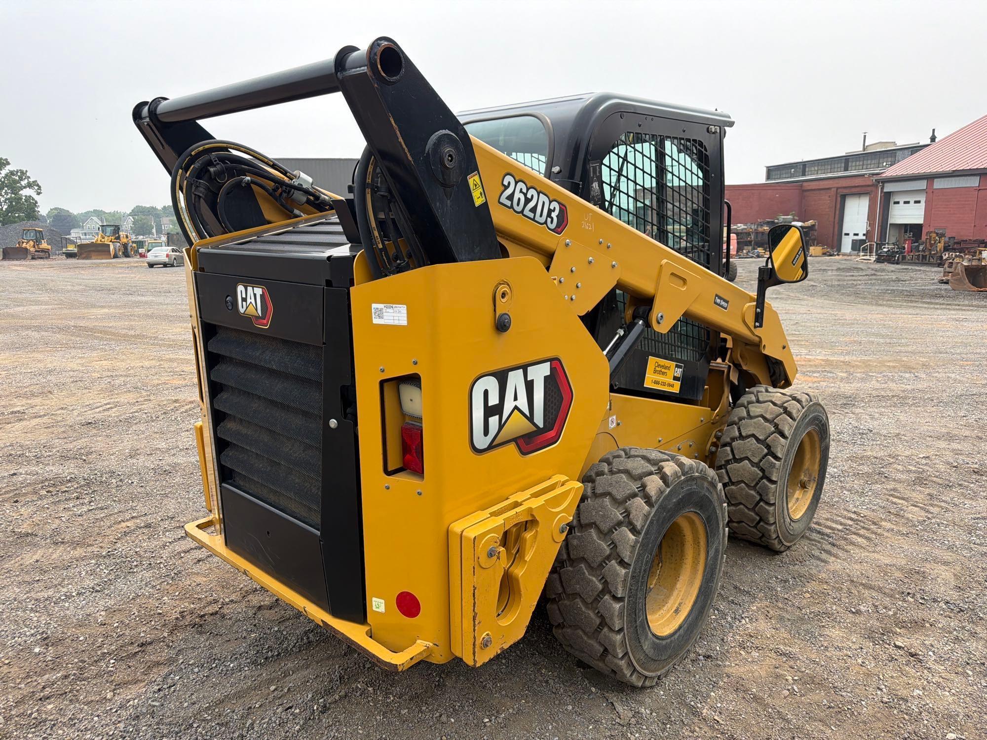2022 Caterpillar 262