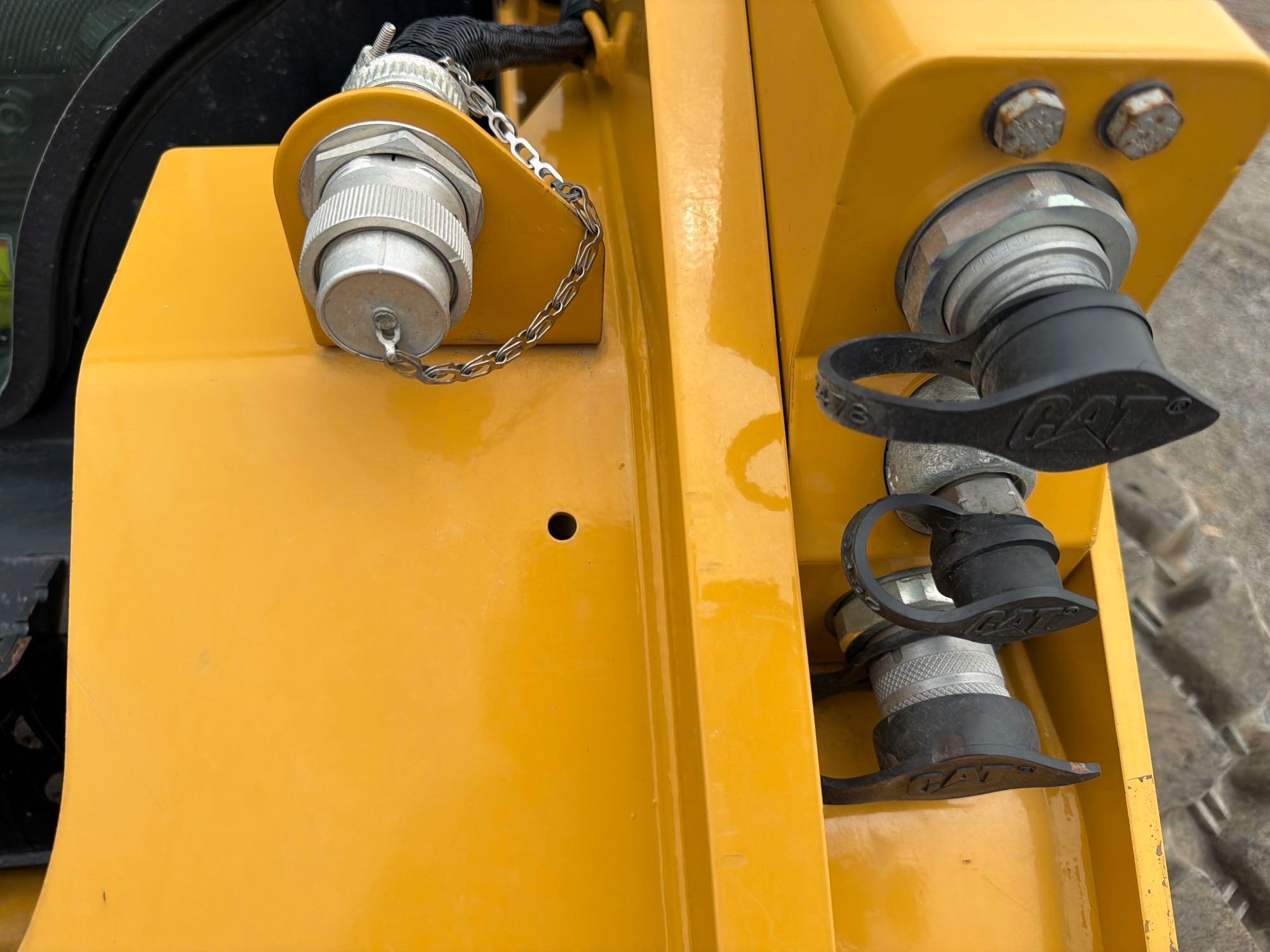 2022 Caterpillar 262