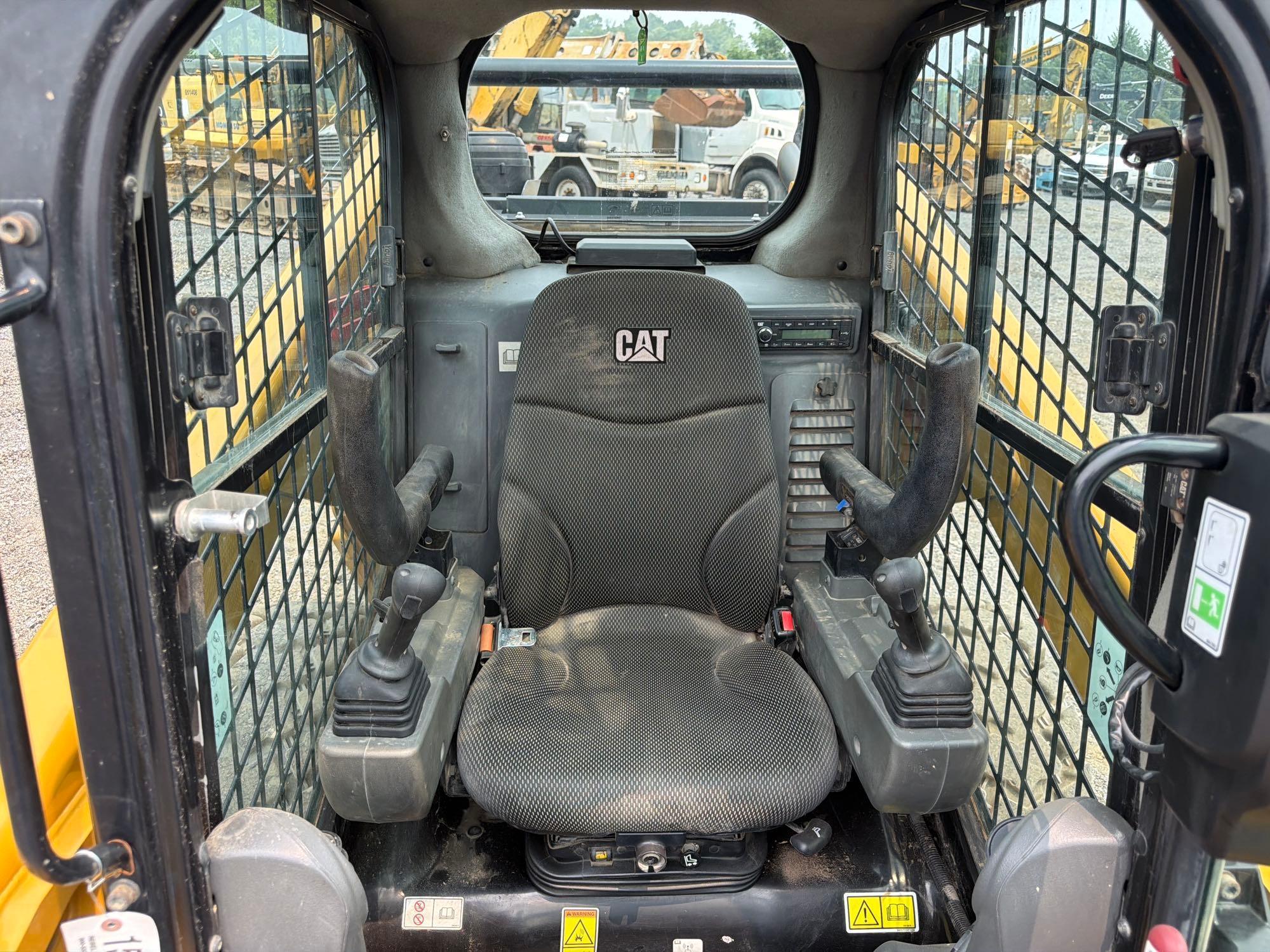 2022 Caterpillar 262