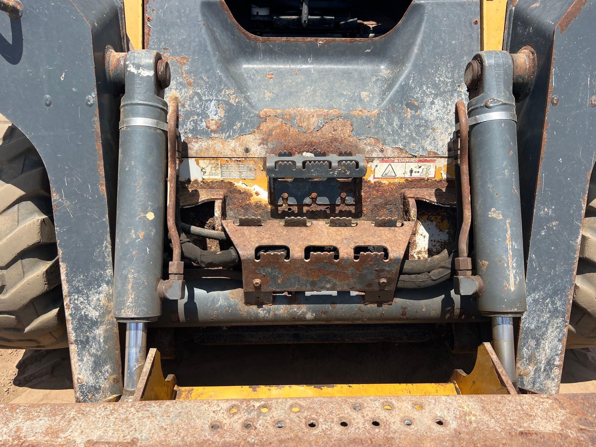2015 John Deere 328E