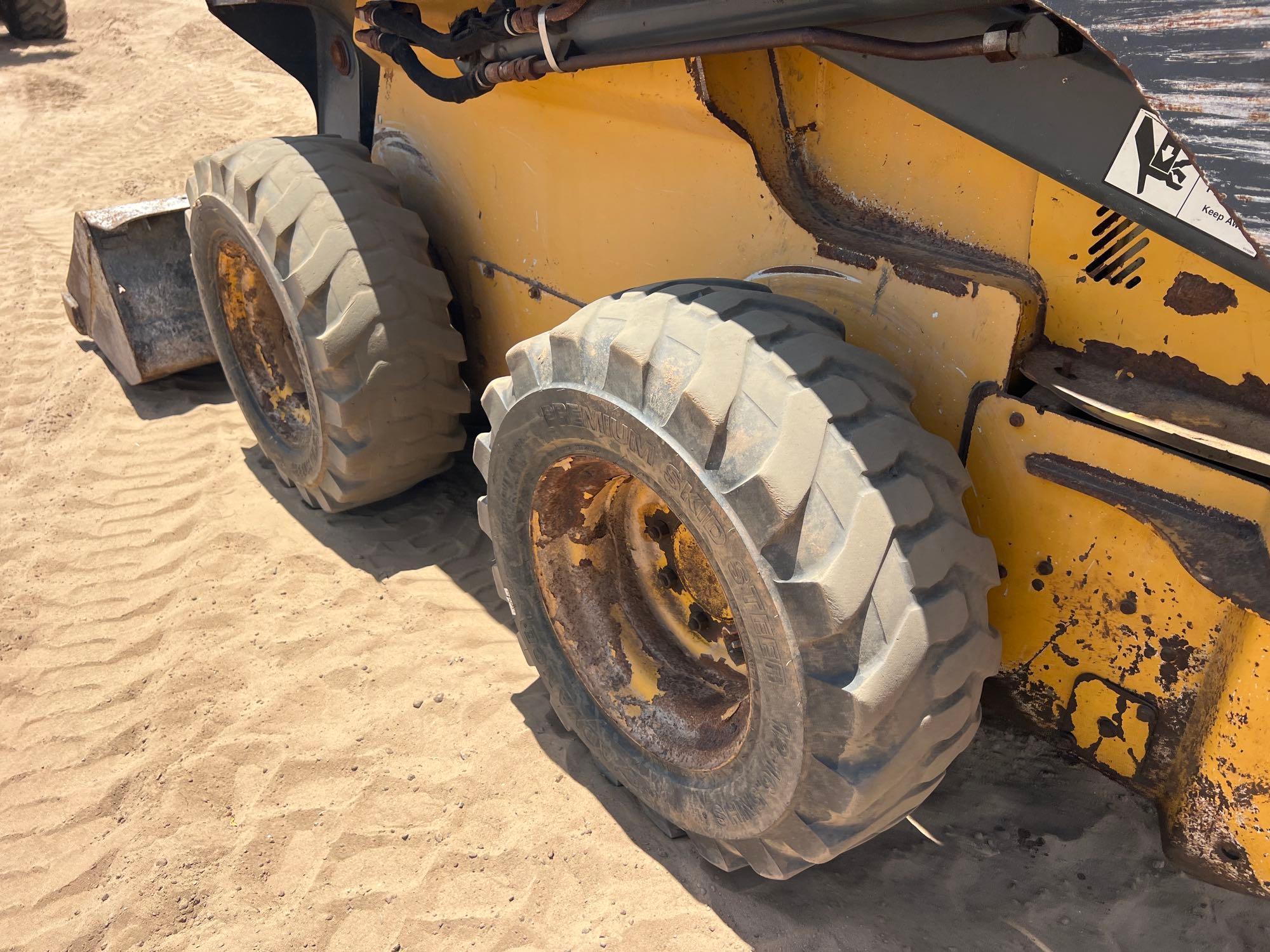 2015 John Deere 328E