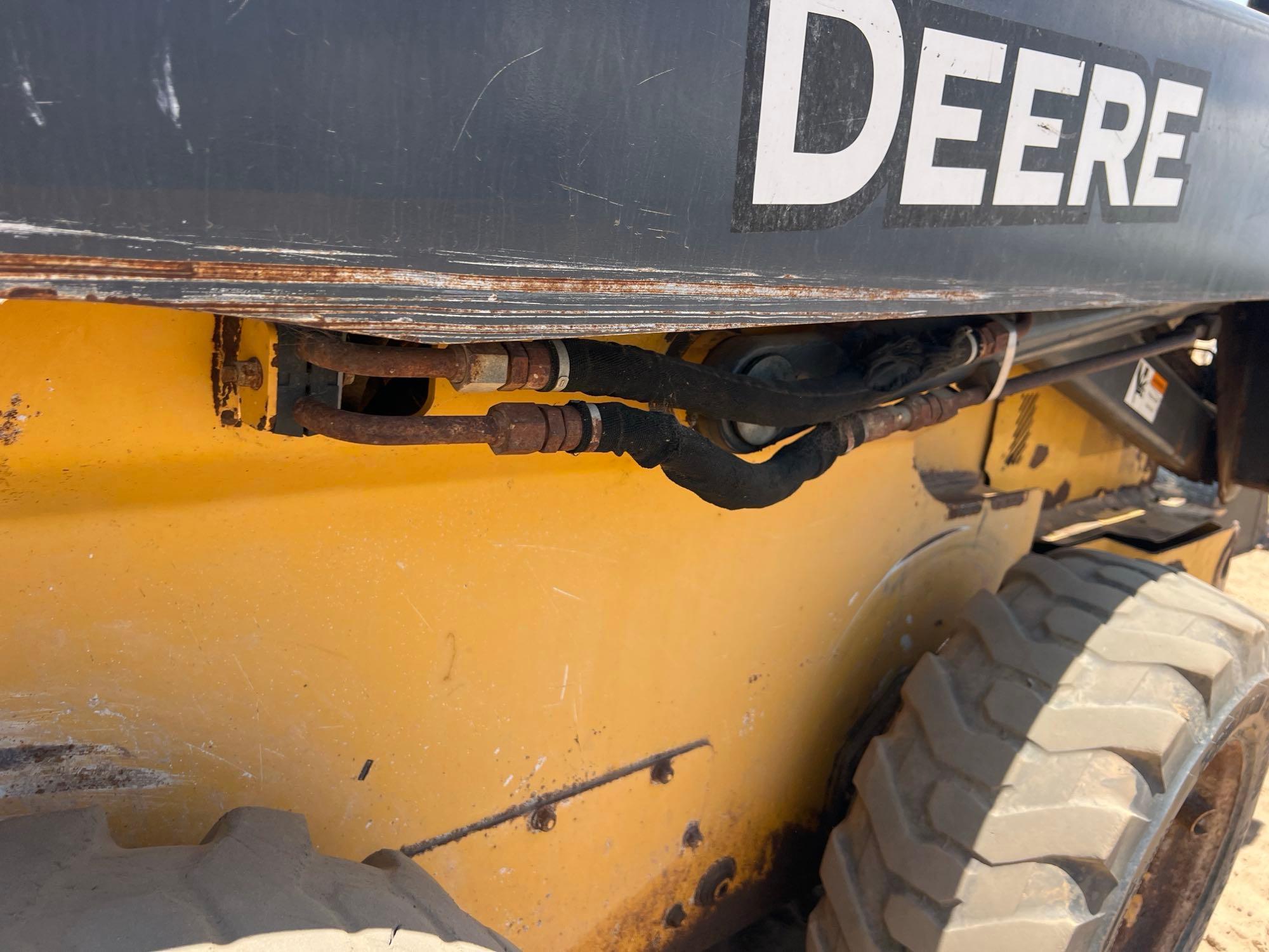 2015 John Deere 328E