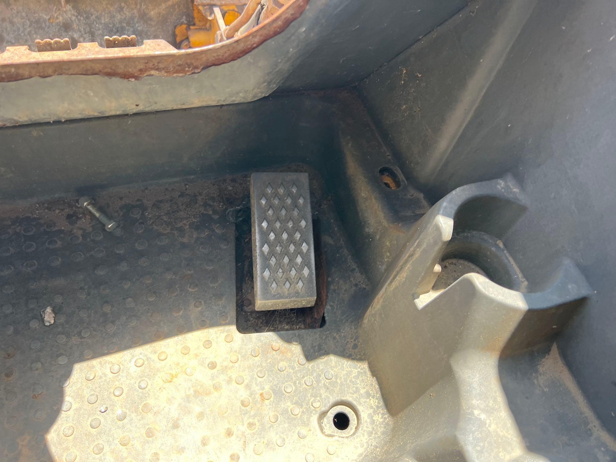 2015 John Deere 328E