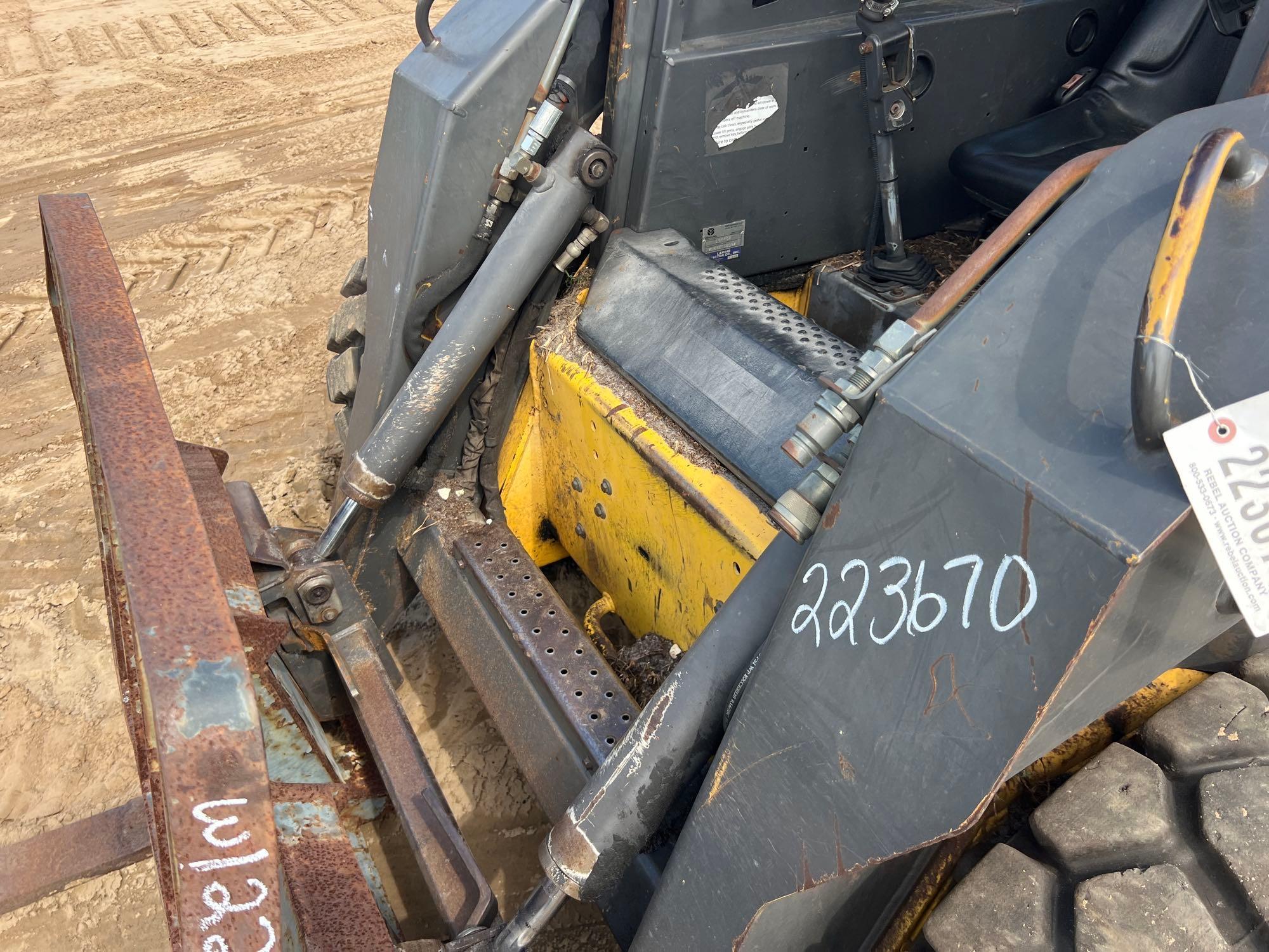 New Holland LS180B
