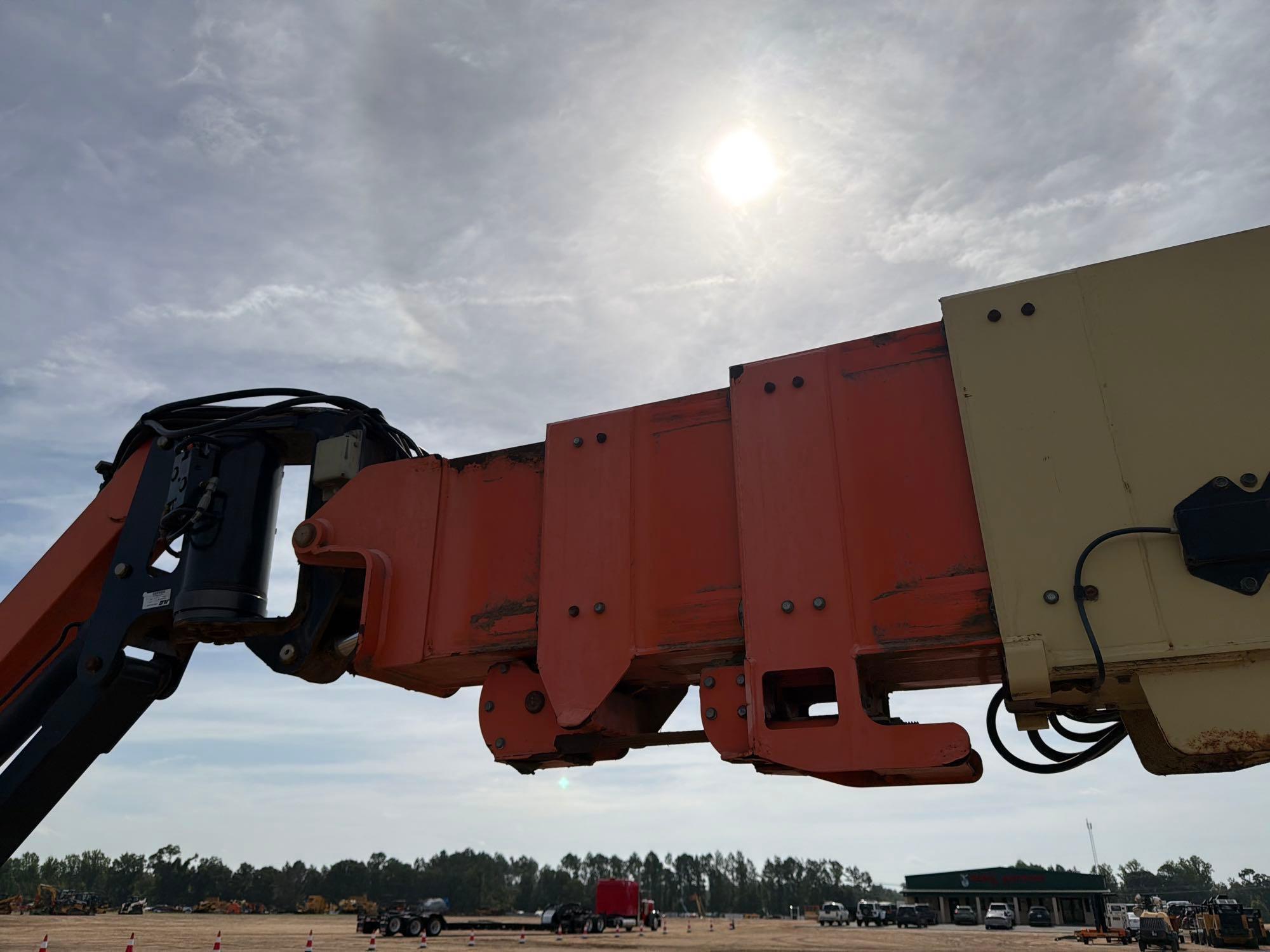 2021 JLG 1200SJP
